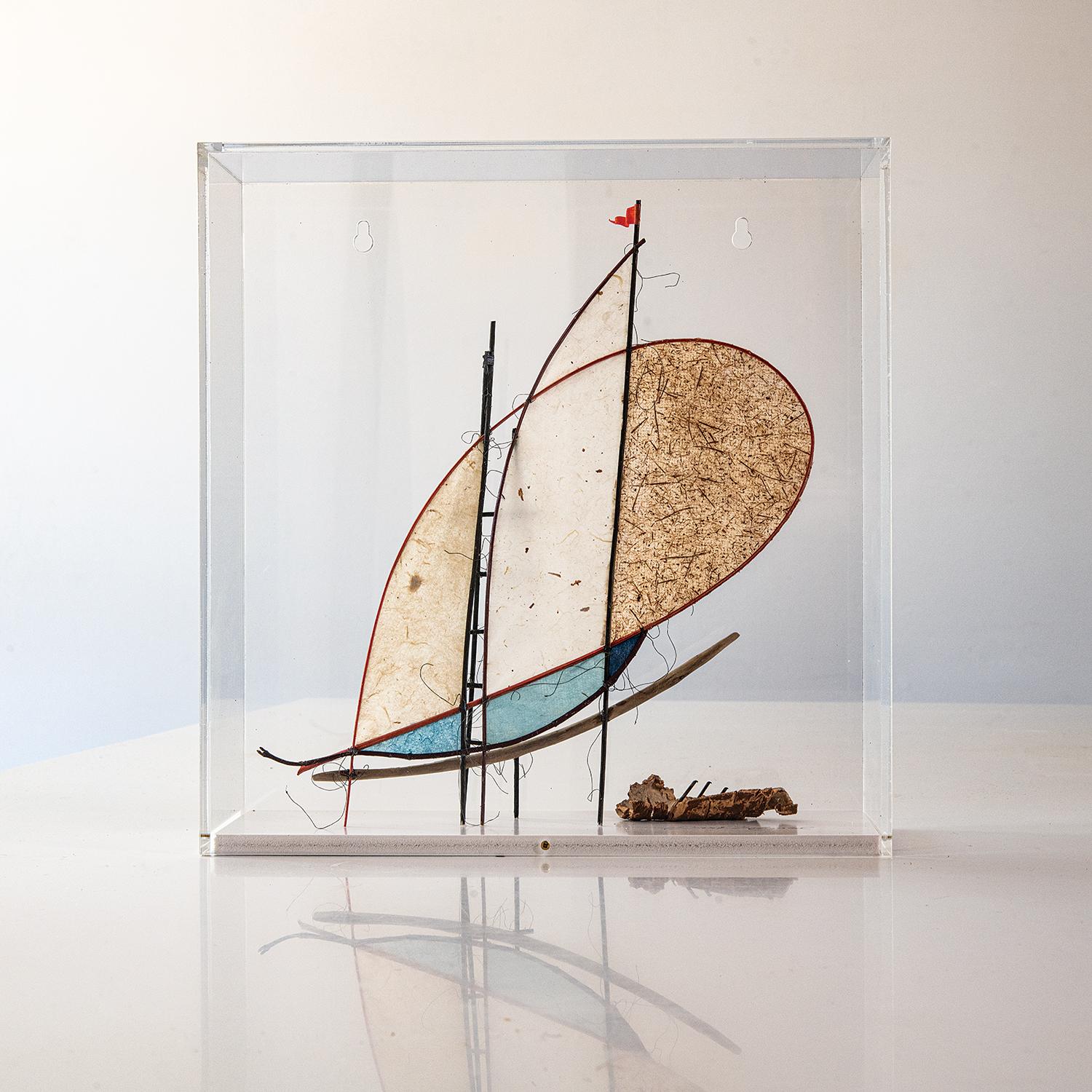 Sculpture en papier III, sculpture abstraite de bateau de Jane Balsgaard