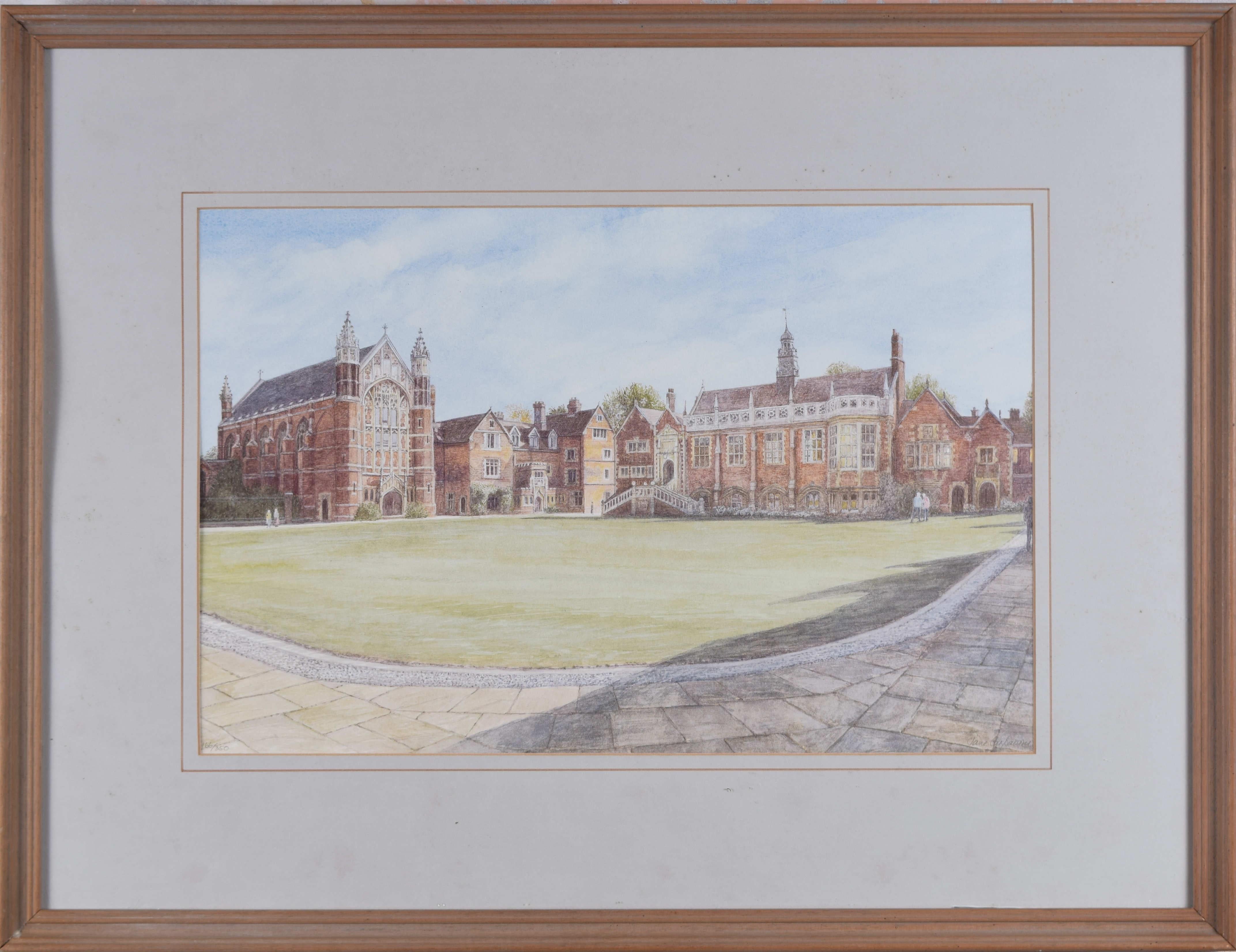 Jane Carpanini
Old Court, Colegio Selwyn 
Litografía
30 x 42 cm 

Nacida en Bedfordshire, Jane Carpanini estudió en el Brighton College of Art y en la Universidad de Reading. Desde el principio de su carrera ha sido conocida por sus meticulosas