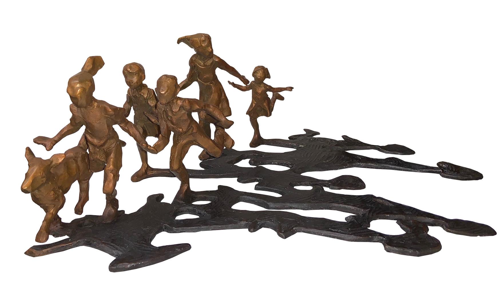 Figurative Sculpture di Jane DeDecker - Libertà