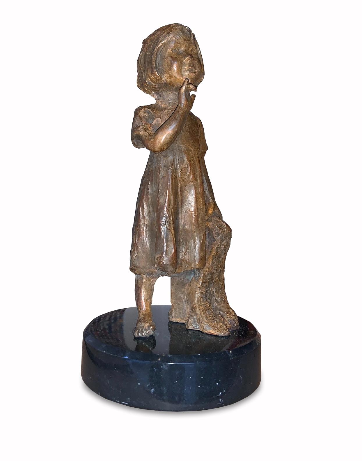 Jane DeDecker Figurative Sculpture - From Kate with Love