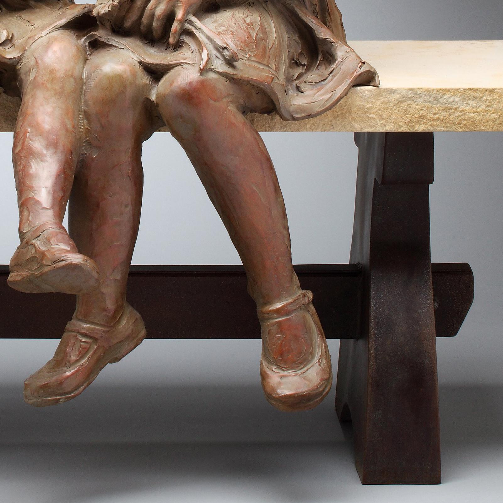 Sculpture de deux filles assises sur un banc.

Edition de 31