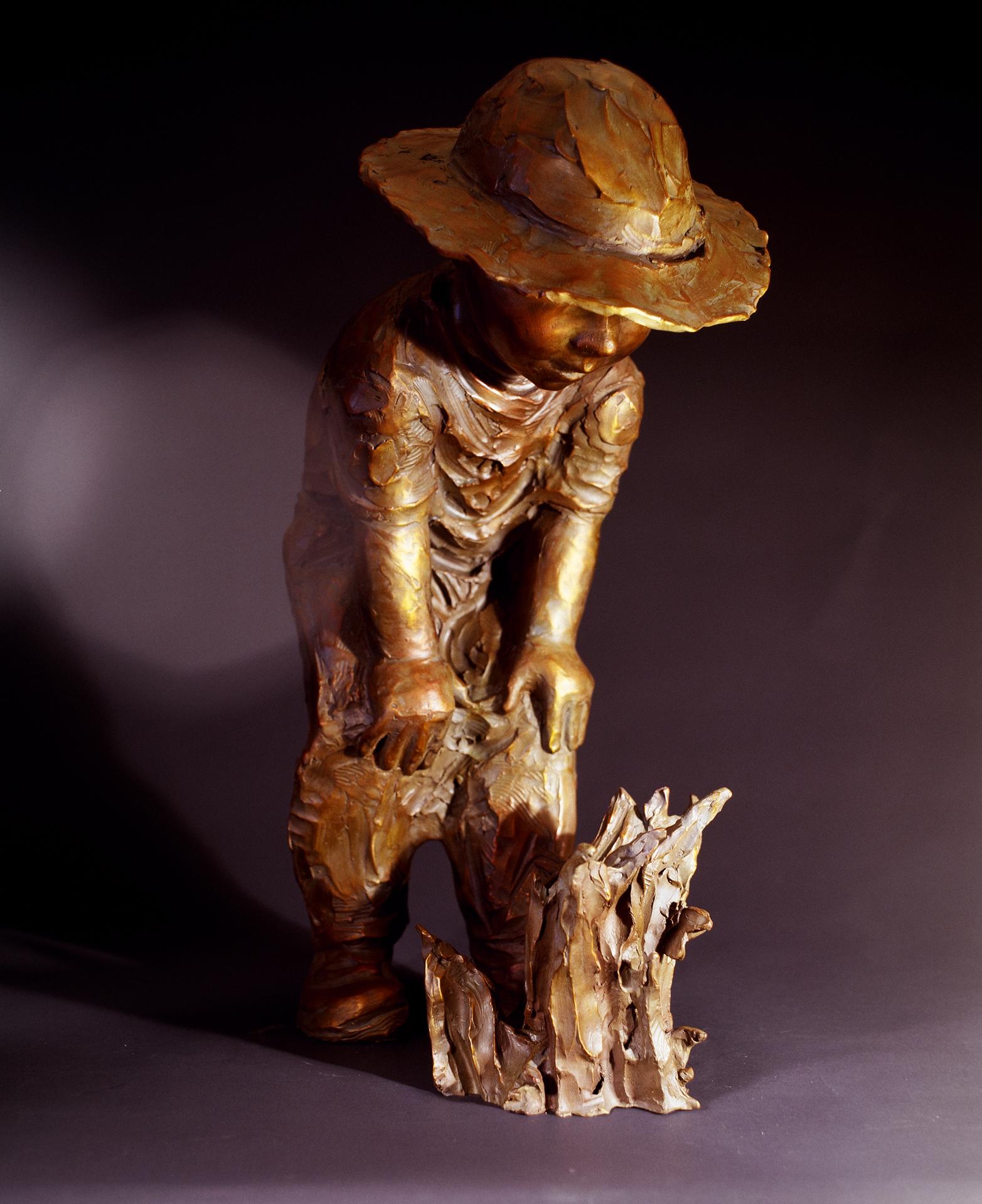 Leaves of Grass - Impressionist Sculpture by Jane DeDecker