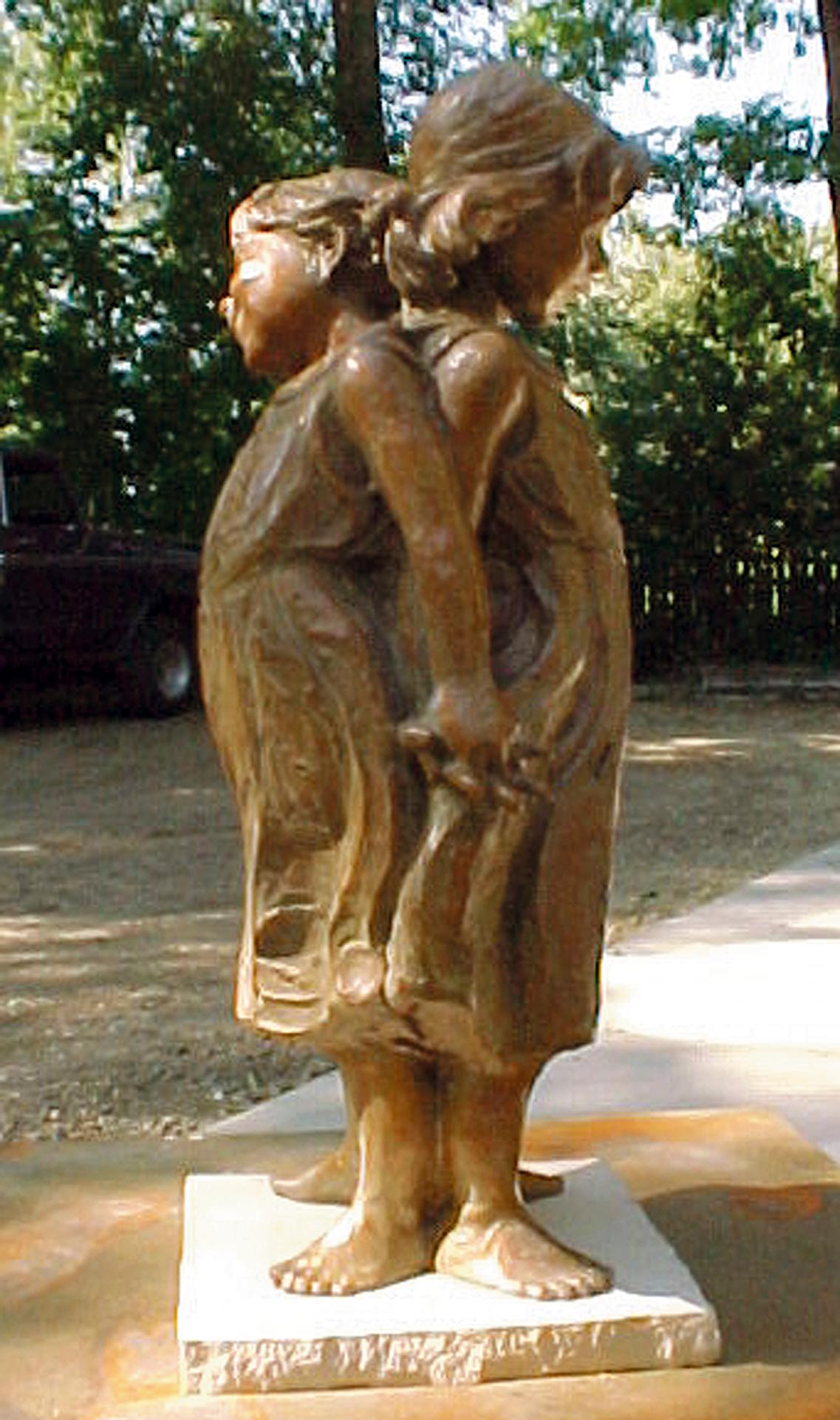 sisters and friends sculpture