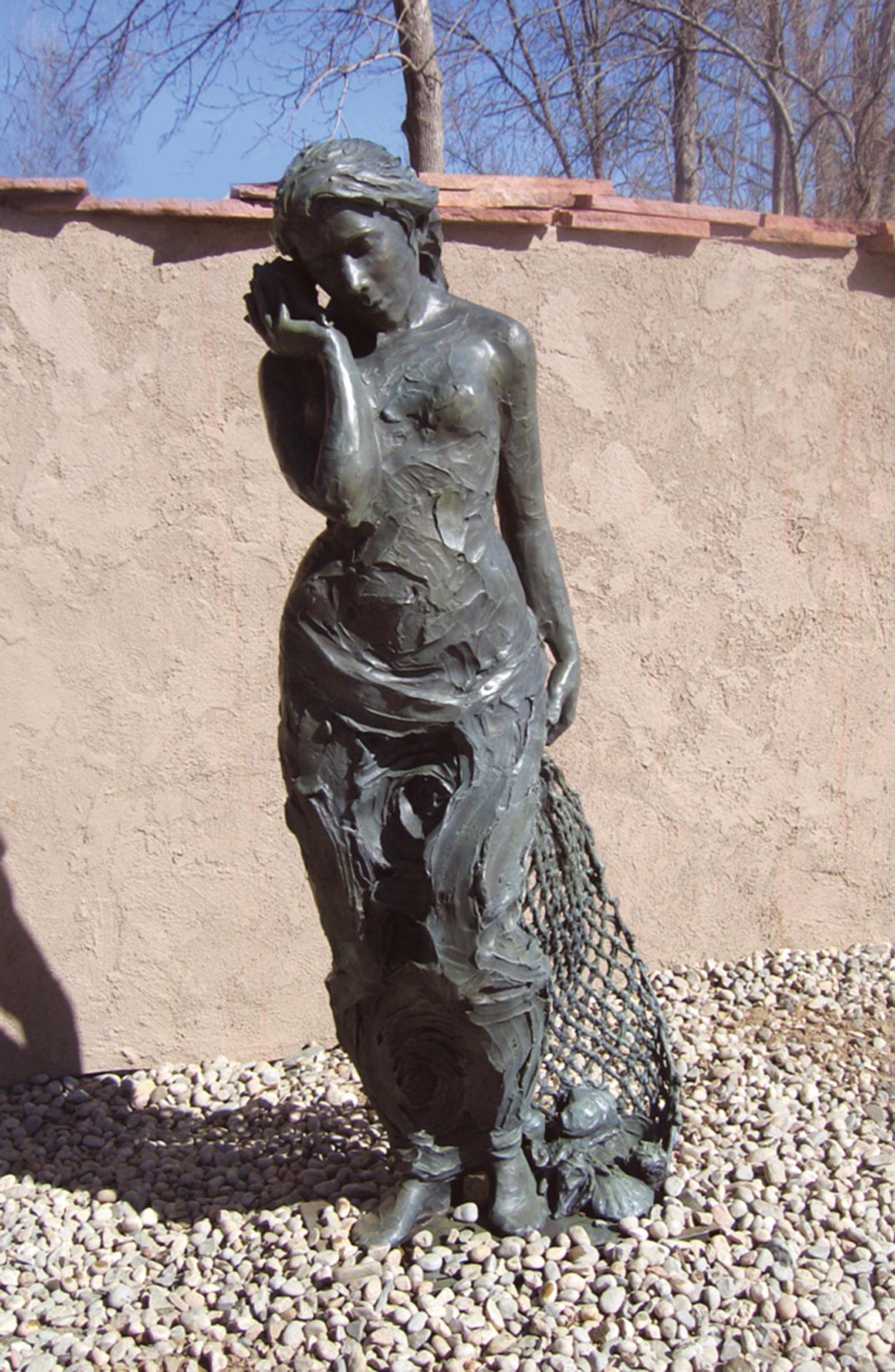 Wasser von Jane DeDecker
Allegorisches Element Figurative Bronze mit Blattgold
72x25x15