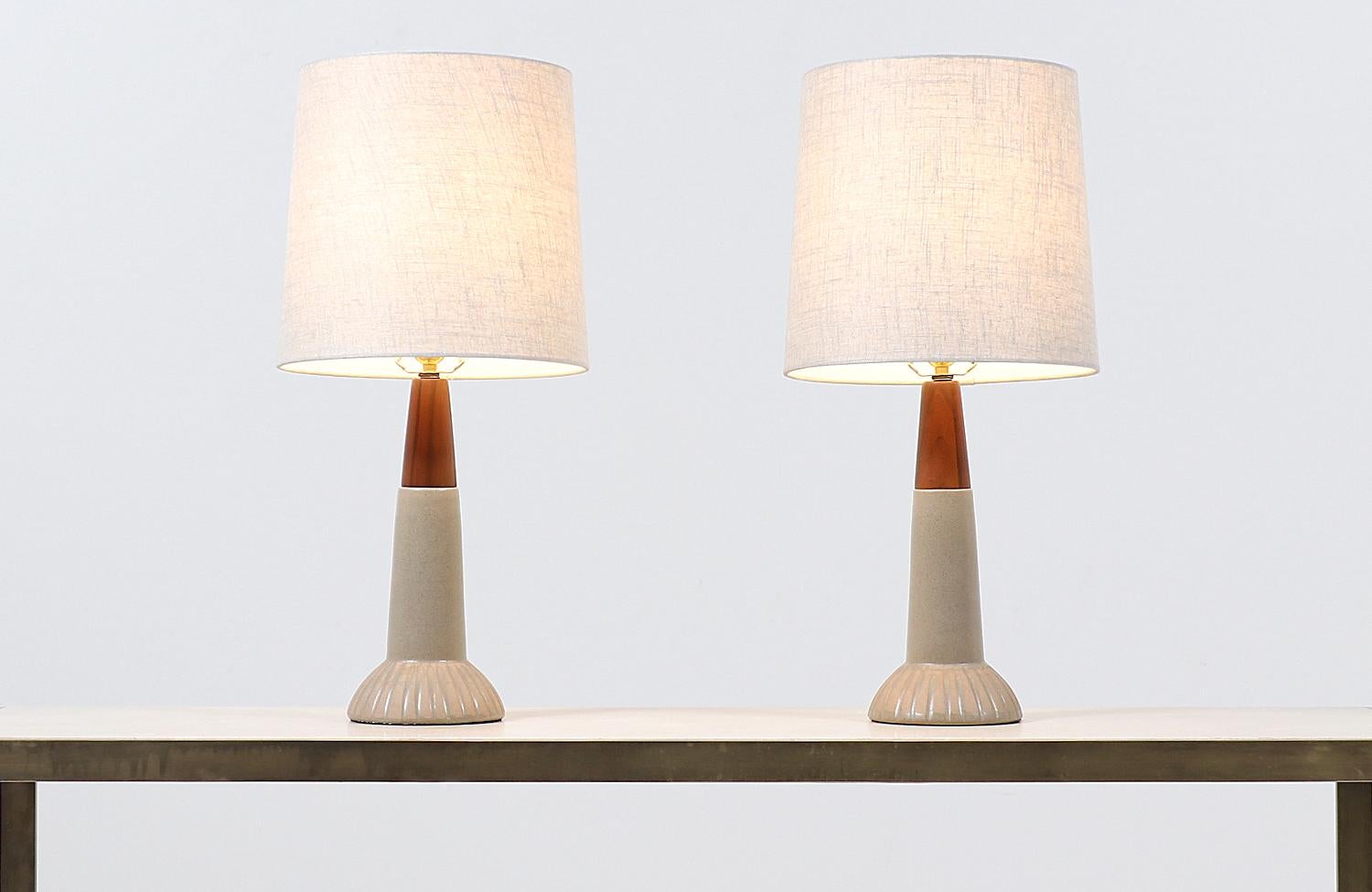 Jane & Gordon Martz ceramic table lamps for Marshall Studios 

Dimensions
25in H x 6in W x 6in D 
Lamp Shade: 11.5in H x 12in W.