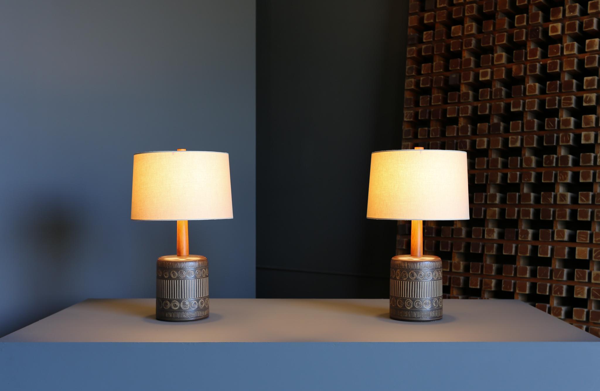 Jane & Gordon Martz Ceramic & Walnut Lamps for Marshall Studios, circa 1955 5