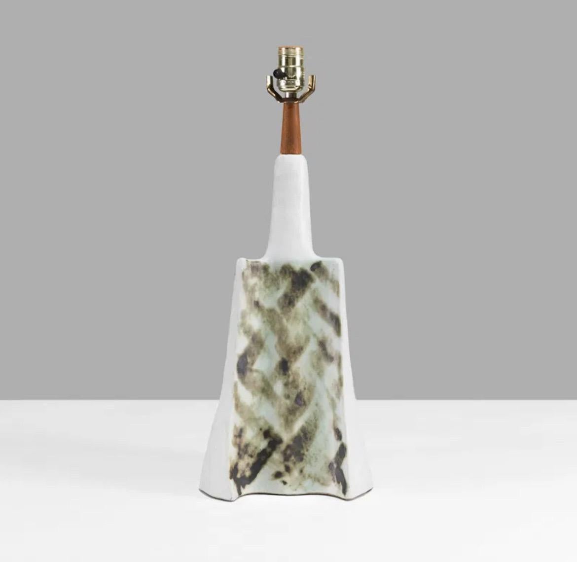 Jane & Gordon Martz - Pottery Lamp In Good Condition For Sale In Los Angeles, CA