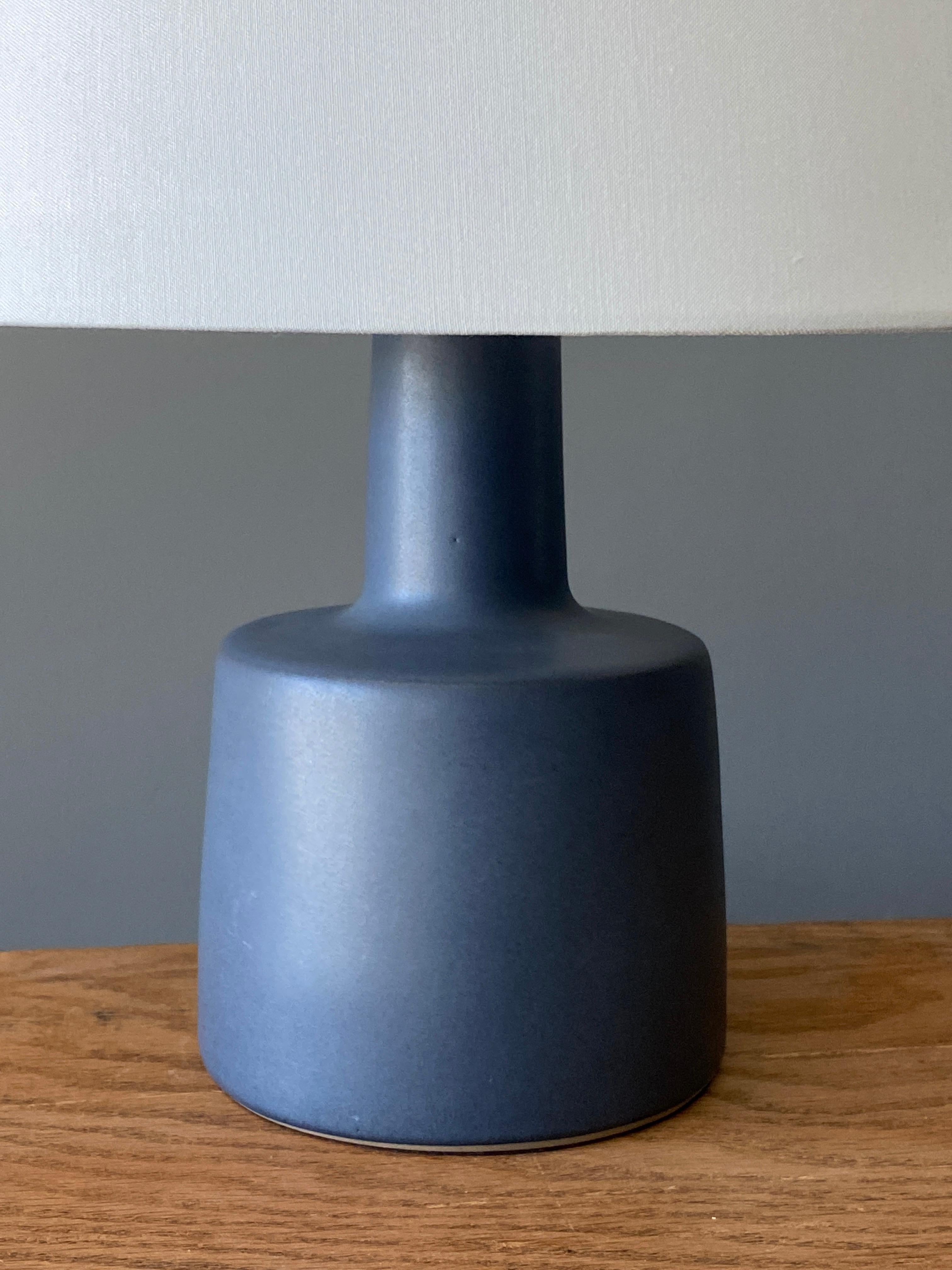 Mid-Century Modern Jane & Gordon Martz, Table Lamp, Blue Ceramic, Marshal Studios, 1950s