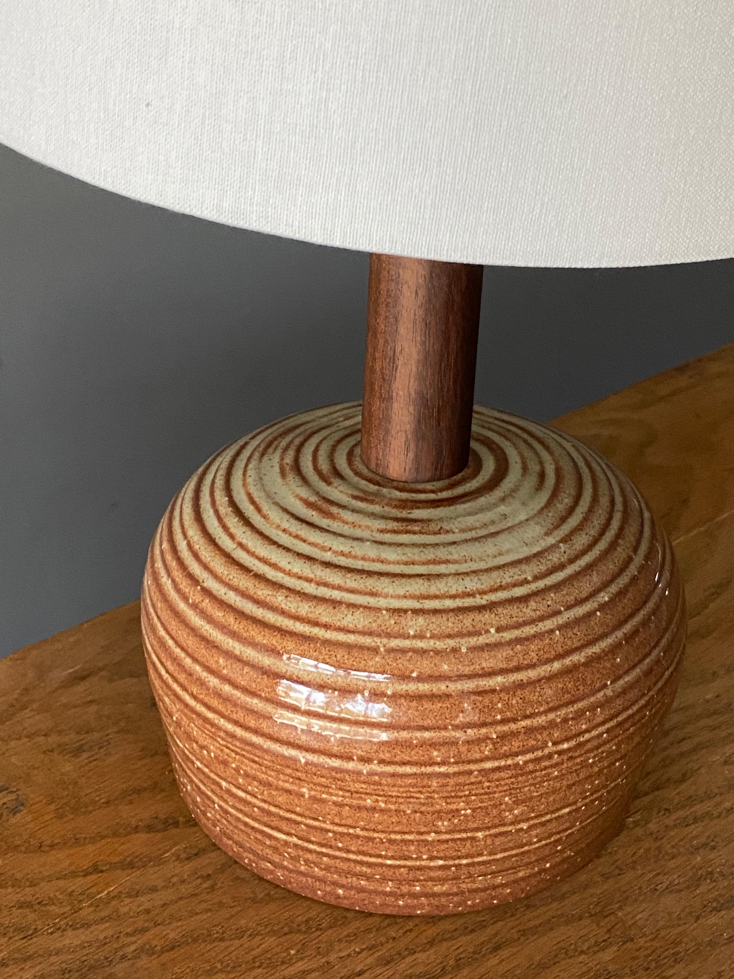 American Jane & Gordon Martz, Table Lamp, Ceramic, Walnut, Linen Marshal Studios, 1950s