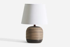 Jane & Gordon Martz, Tischlampe, Keramik, Nussbaum,  Marshall Studios, 1950er Jahre