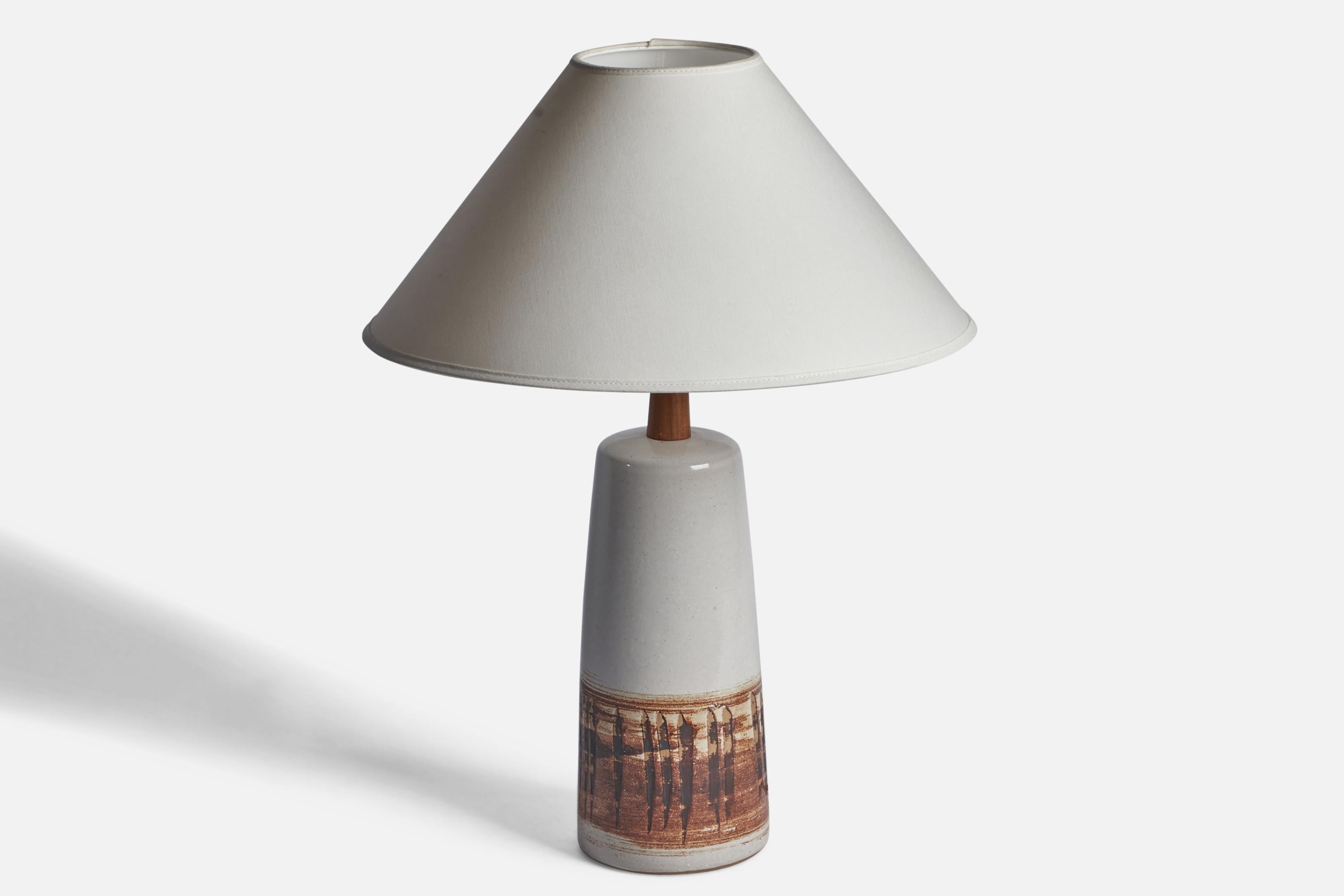 Mid-Century Modern Jane & Gordon Martz, Table Lamp, Ceramic, Walnut USA, 1960s For Sale