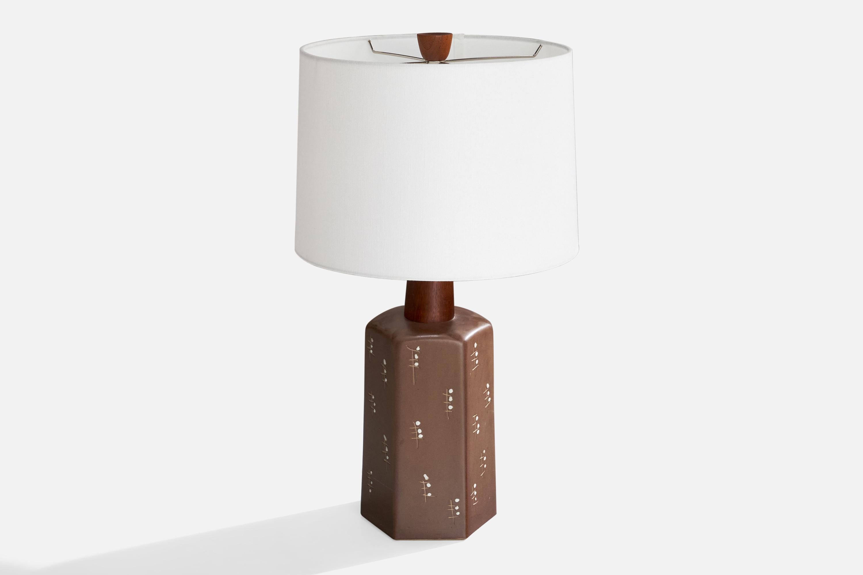 Mid-Century moderno Jane & Jane Martz, Lampada da tavolo, Ceramica, Noce, USA, anni '1960