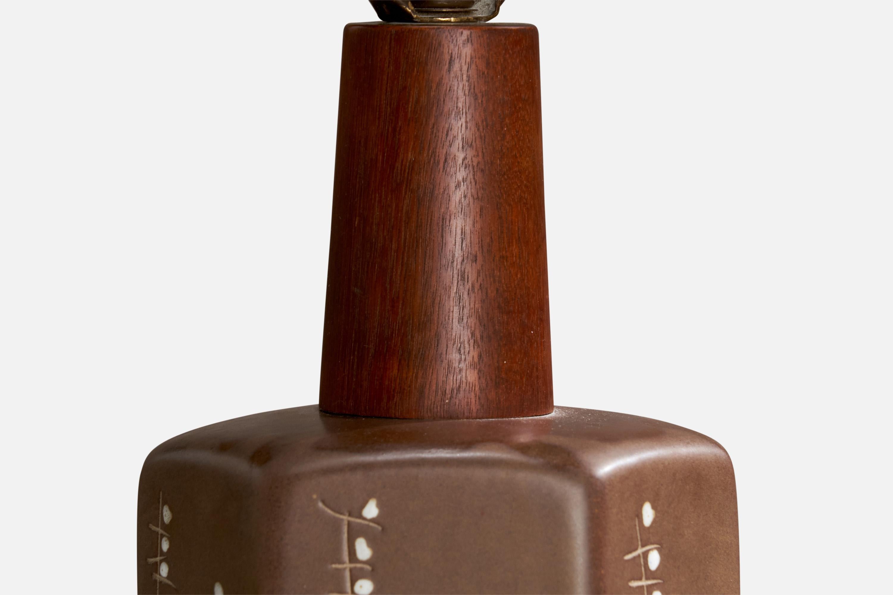 Jane & Jane Martz, Lampada da tavolo, Ceramica, Noce, USA, anni '1960 In condizioni buone a High Point, NC