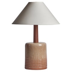 Jane & Gordon Martz, Lámpara de mesa, cerámica, nogal, EE.UU., años 1960