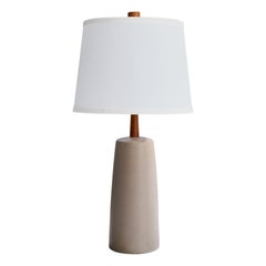 Jane & Gordon Martz, Lámpara de mesa, cerámica, nogal, EE.UU., años 1960