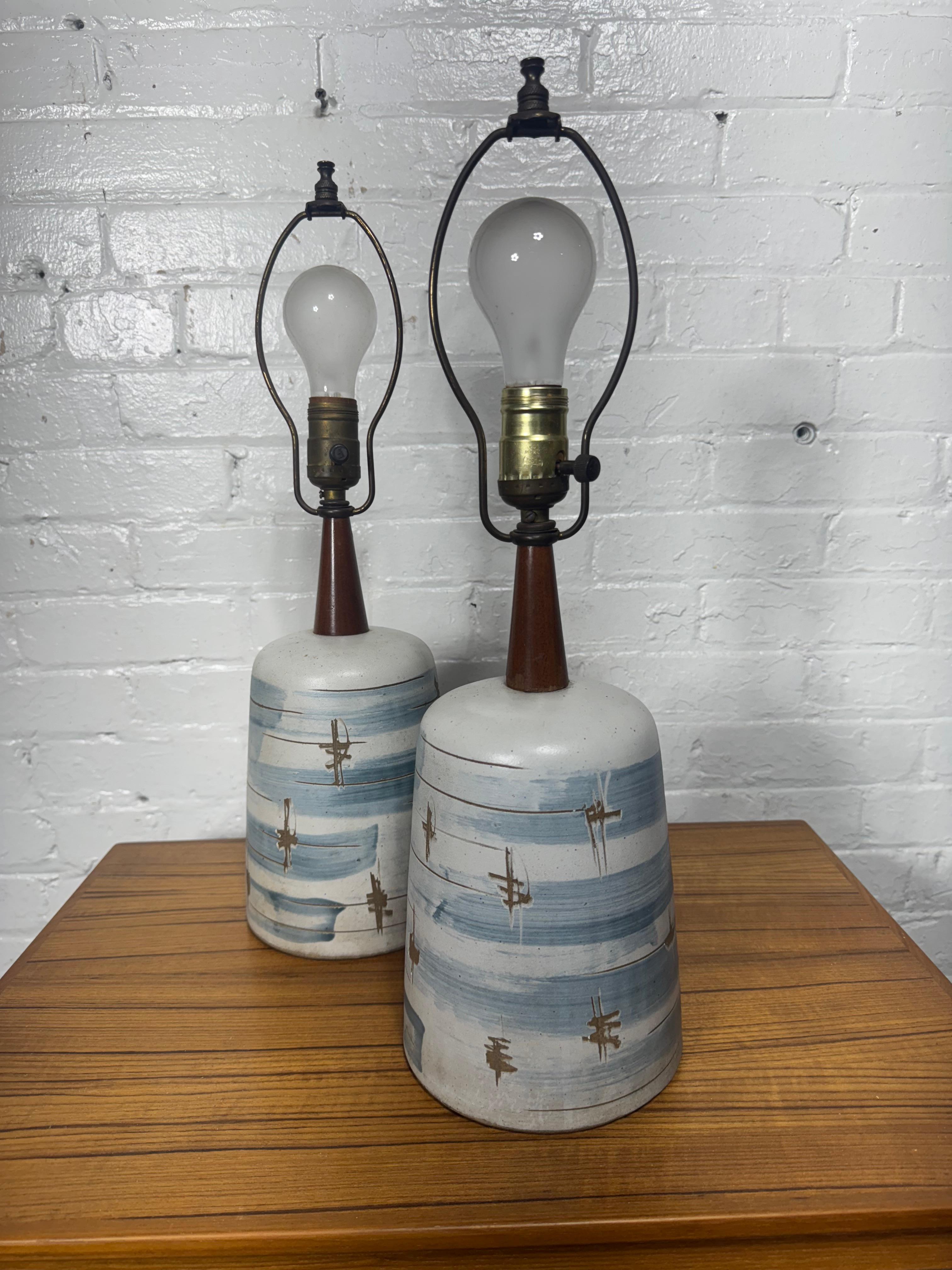 Jane & Gordon Martz, Lámparas de mesa, Cerámica, EE.UU., Década de 1960 Moderno de mediados de siglo en venta