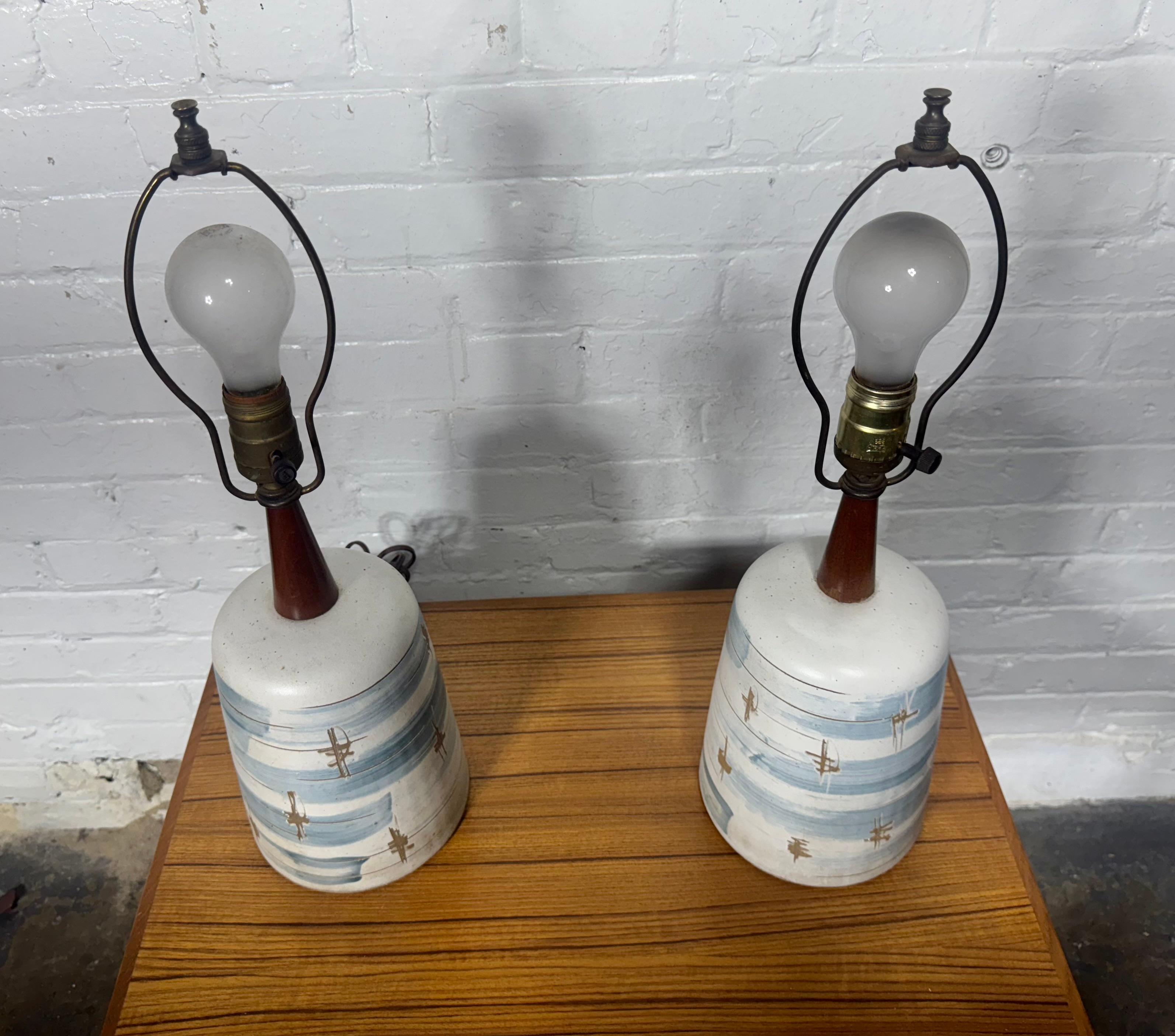 Jane & Gordon Martz, Lámparas de mesa, Cerámica, EE.UU., Década de 1960 Cerámico en venta