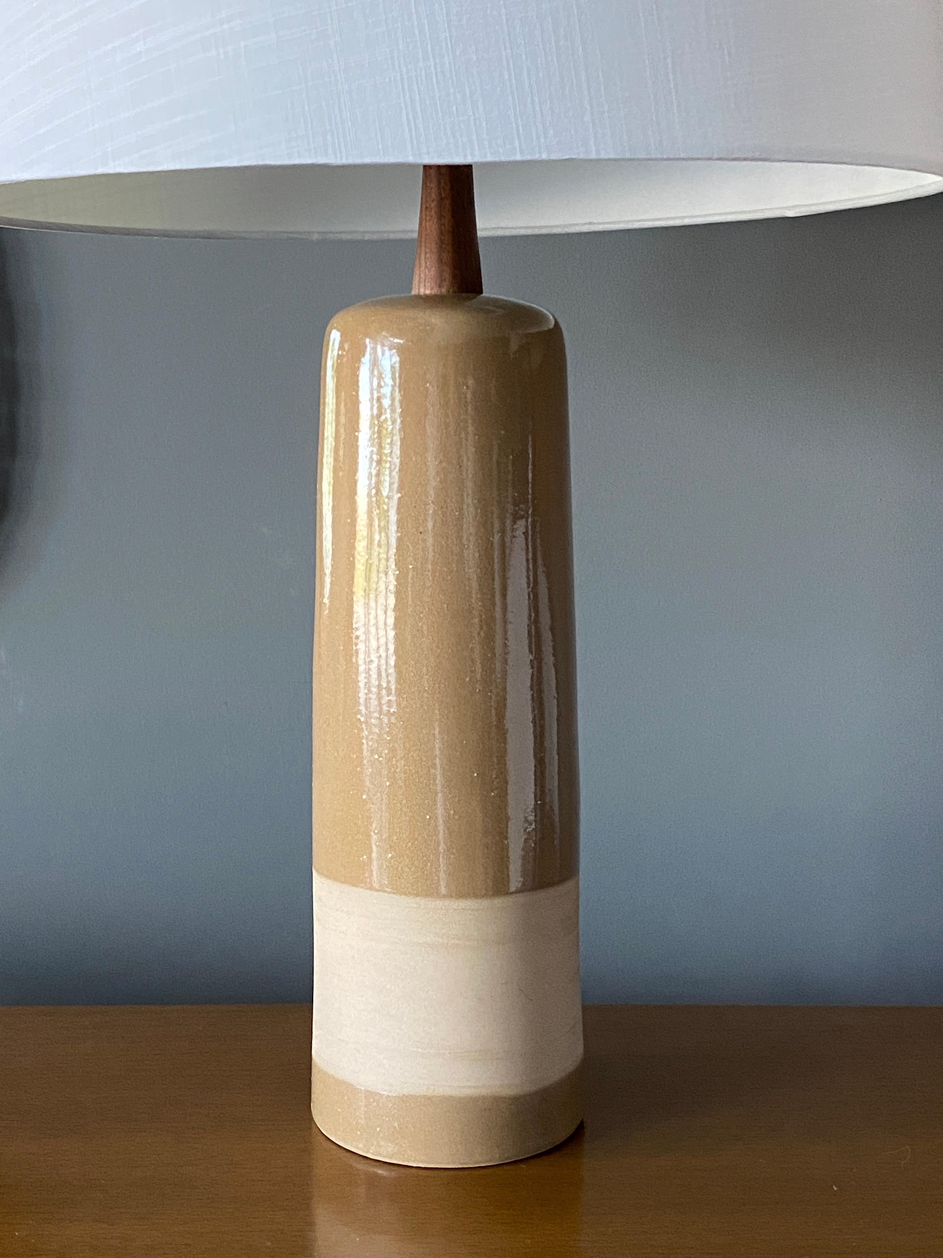 Mid-Century Modern Jane & Gordon Martz, Table Lamps, Ceramic, Walnut, Linen Marshal Studios, 1950s