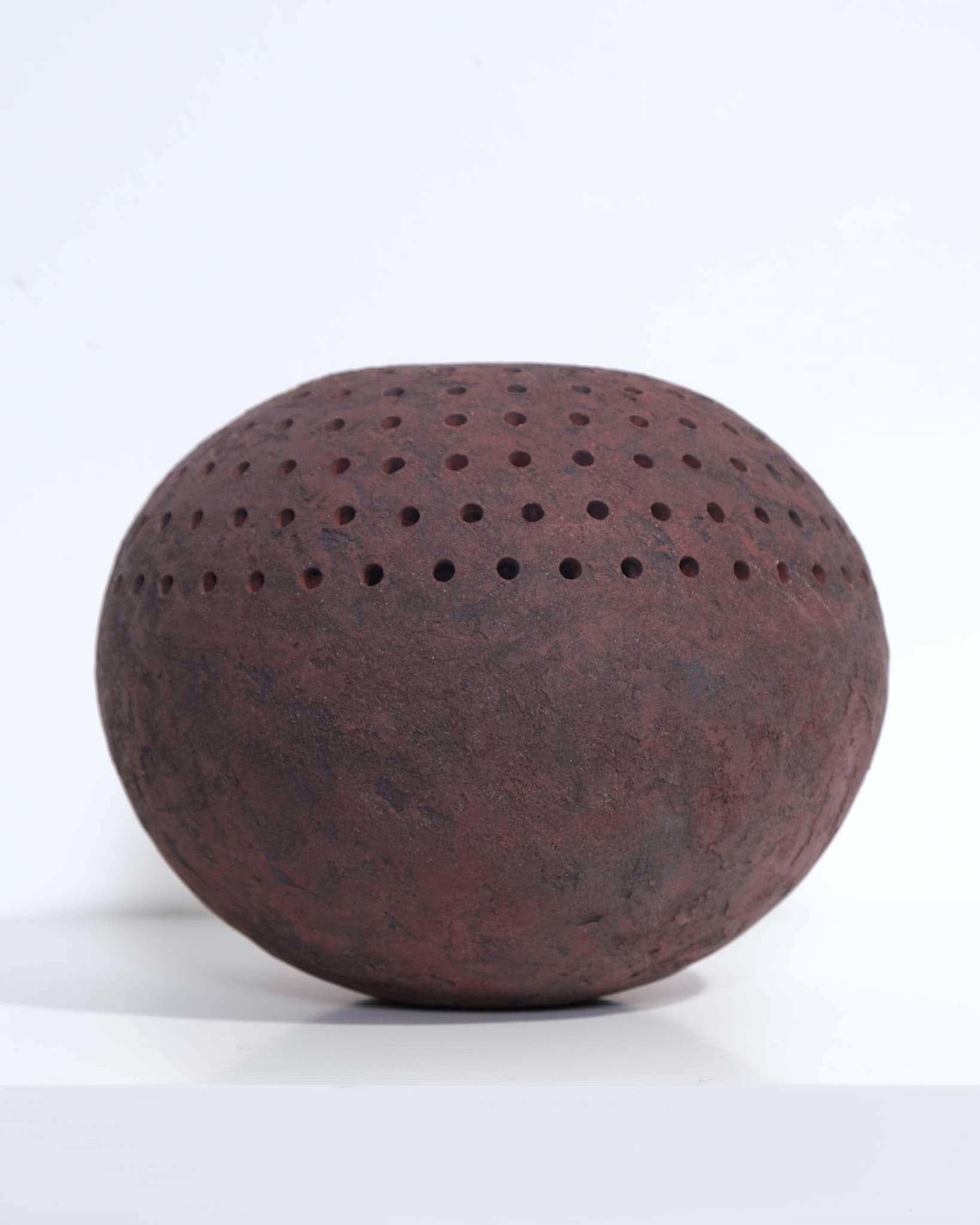 Argile à manivelle fabriquée à la main avec de l'oxyde
H18 x D23 cm