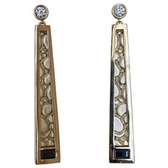 Diamond and Black Spinel Embossed Crocodile Skin 18 Karat Gold Earrings