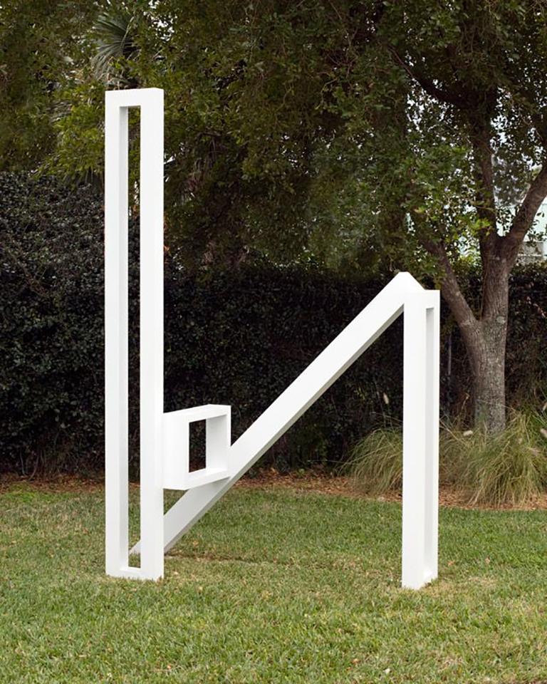 Jane Manus Abstract Sculpture – Weiße Box mit weißer Schachtel
