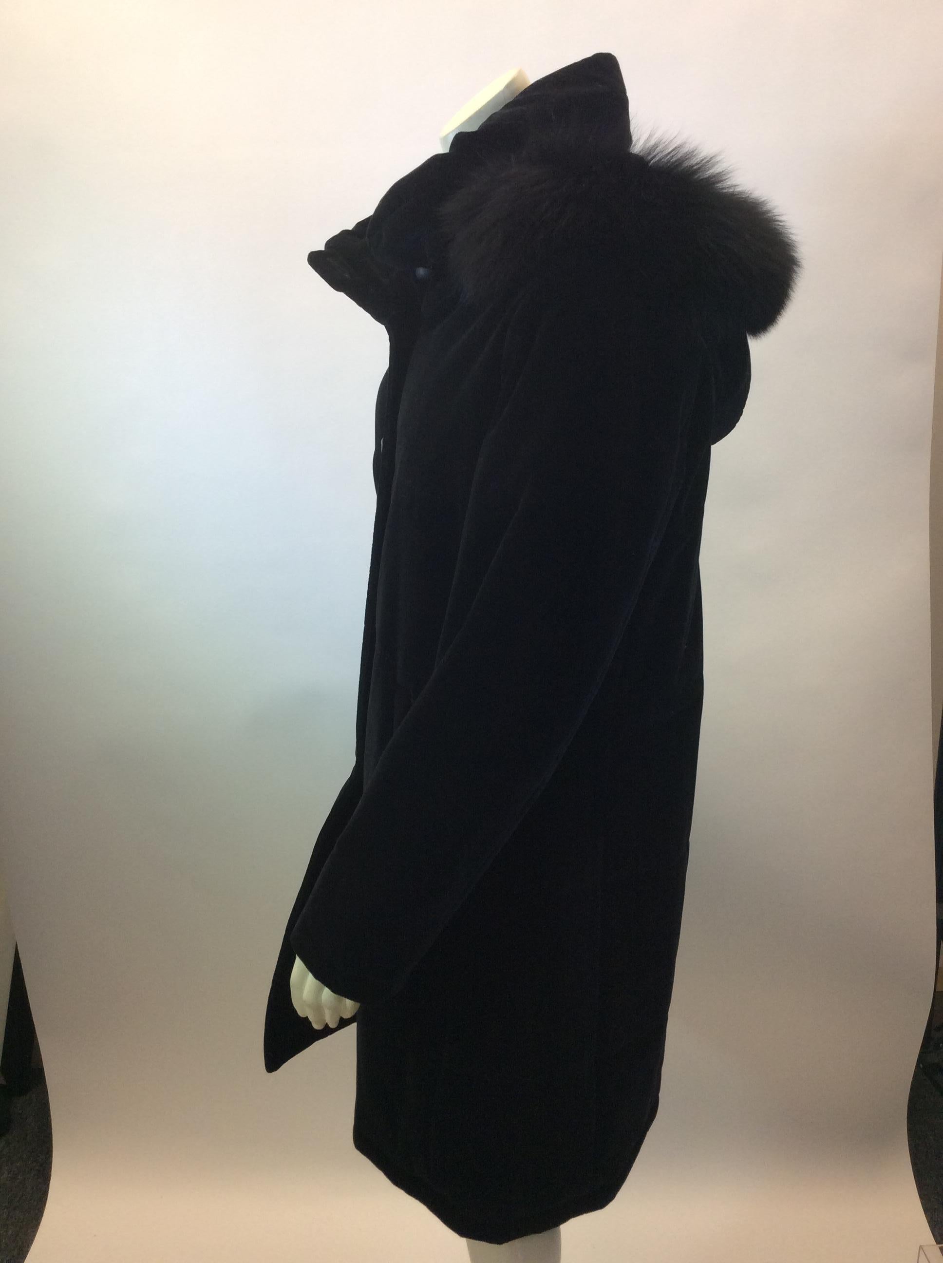 Jane Post Black Velvet with Fox Fur Trim Coat NWT
$300
Made in China
88% Cotton, 12% Rayon
100% Fox Fur Trim
Size Medium
Length 36.5