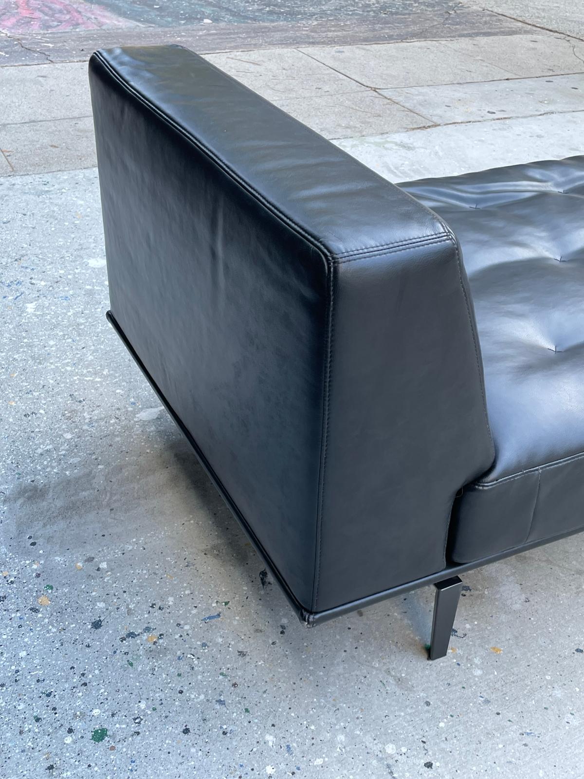 Jane Slim Daybed in Black Leather by Camerich 1