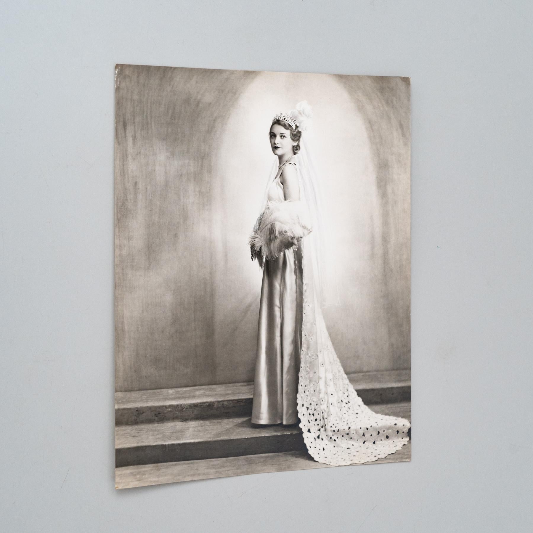 Américain Janet Javons photographie Madeleine Carroll en noir et blanc en vente