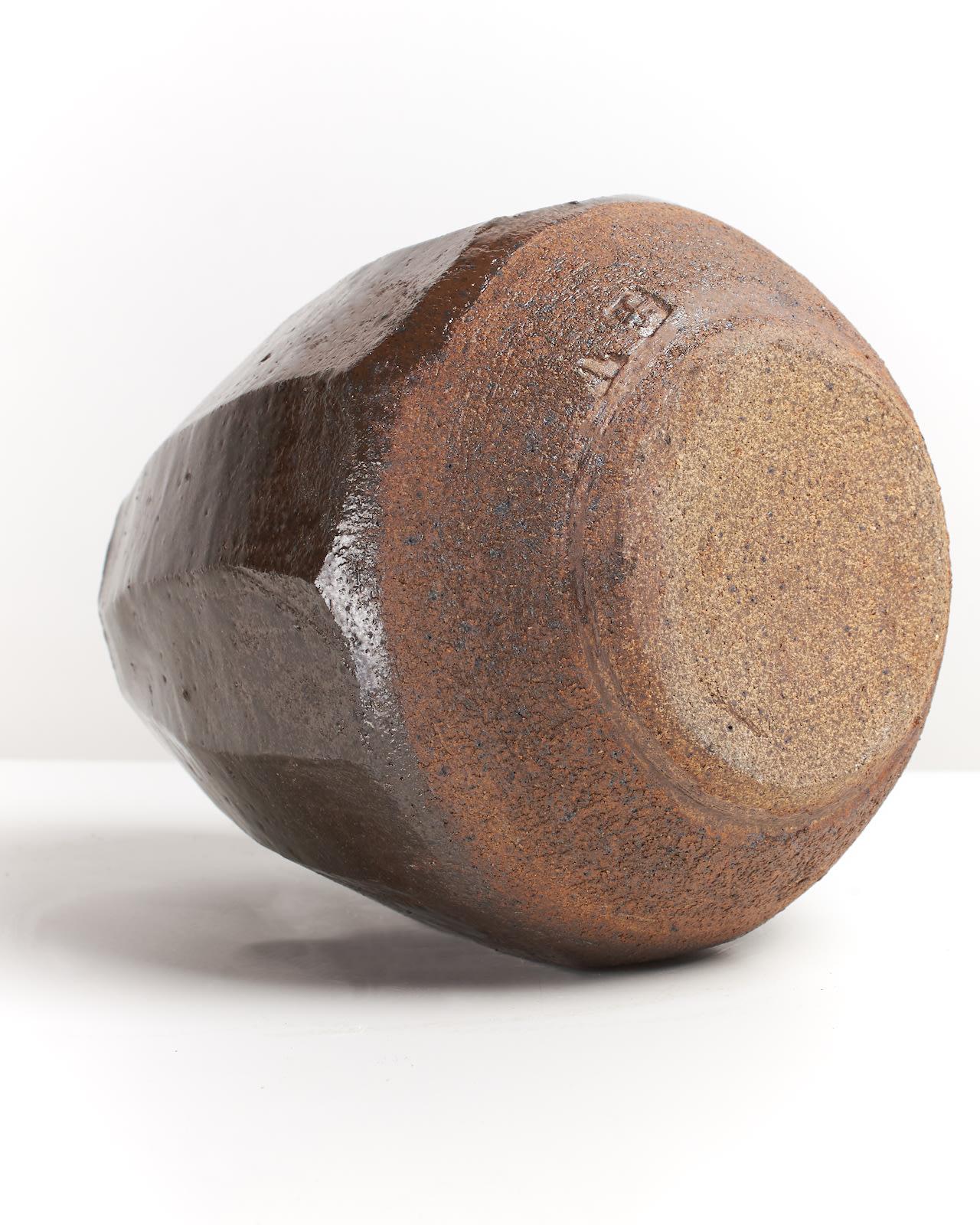 Steingut
H20 x B14 x T14 cm