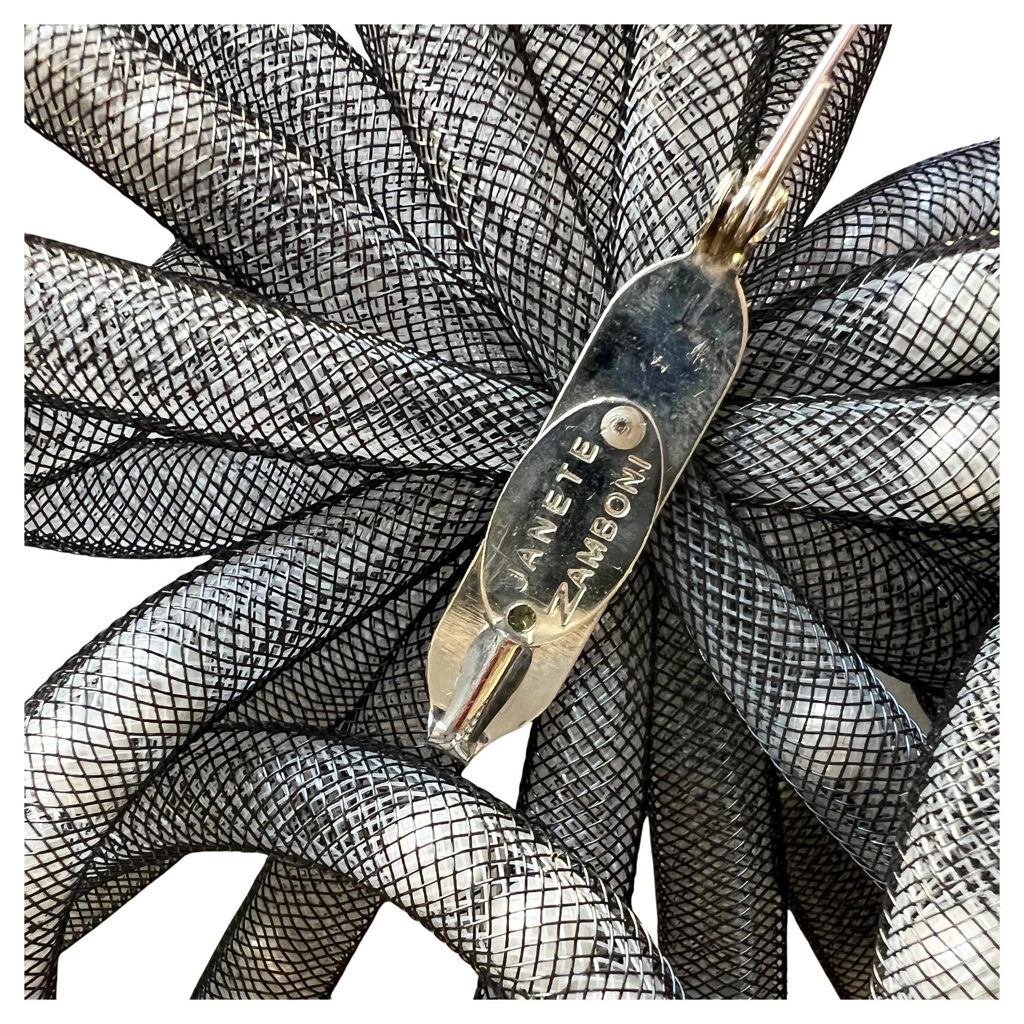 Janete Zamboni De Farro Italian Mesh and Pearl Oversized Brooch In Good Condition For Sale In Palm Springs, CA