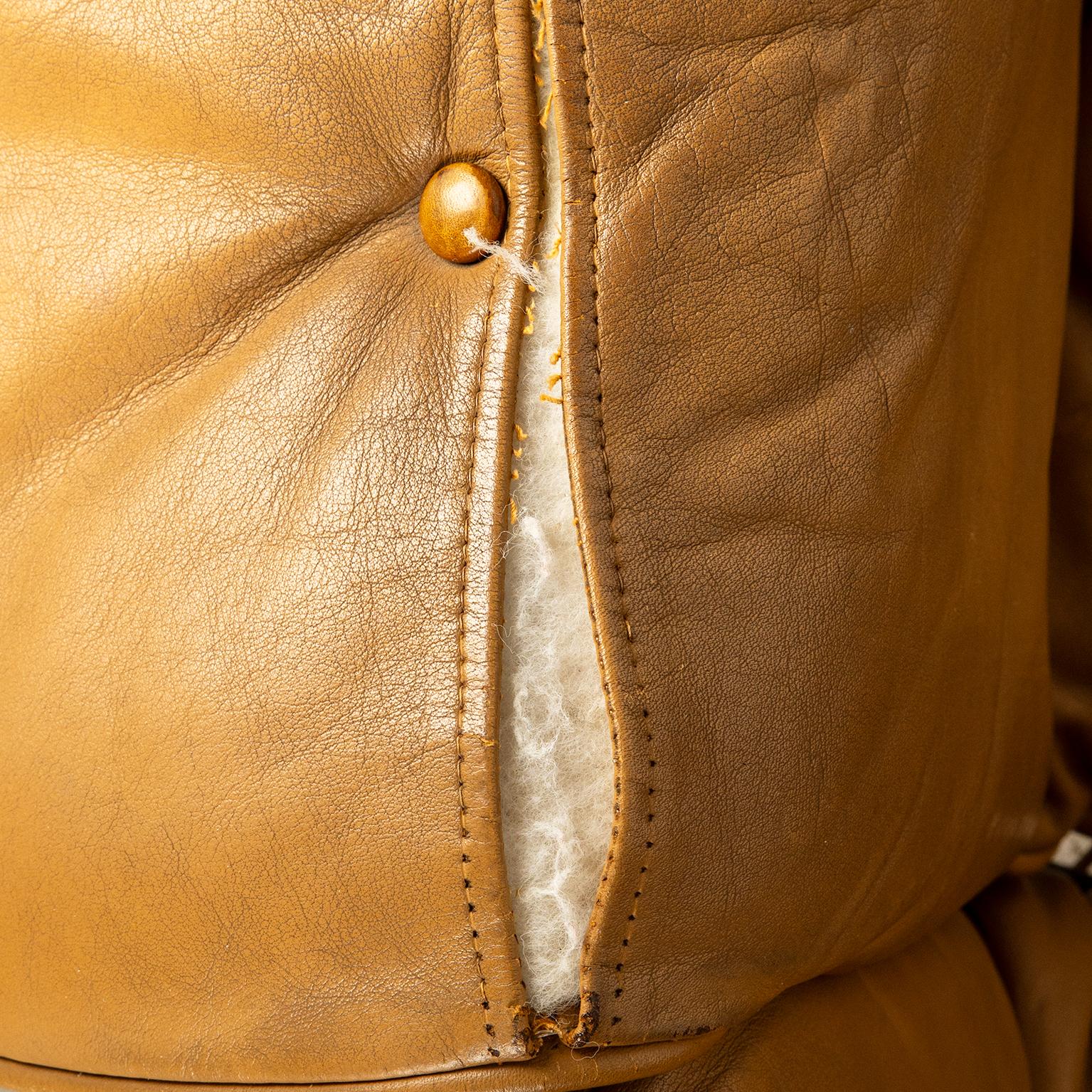 Jangada Sessel/Loungesessel mit Ottomane (Leder) im Angebot