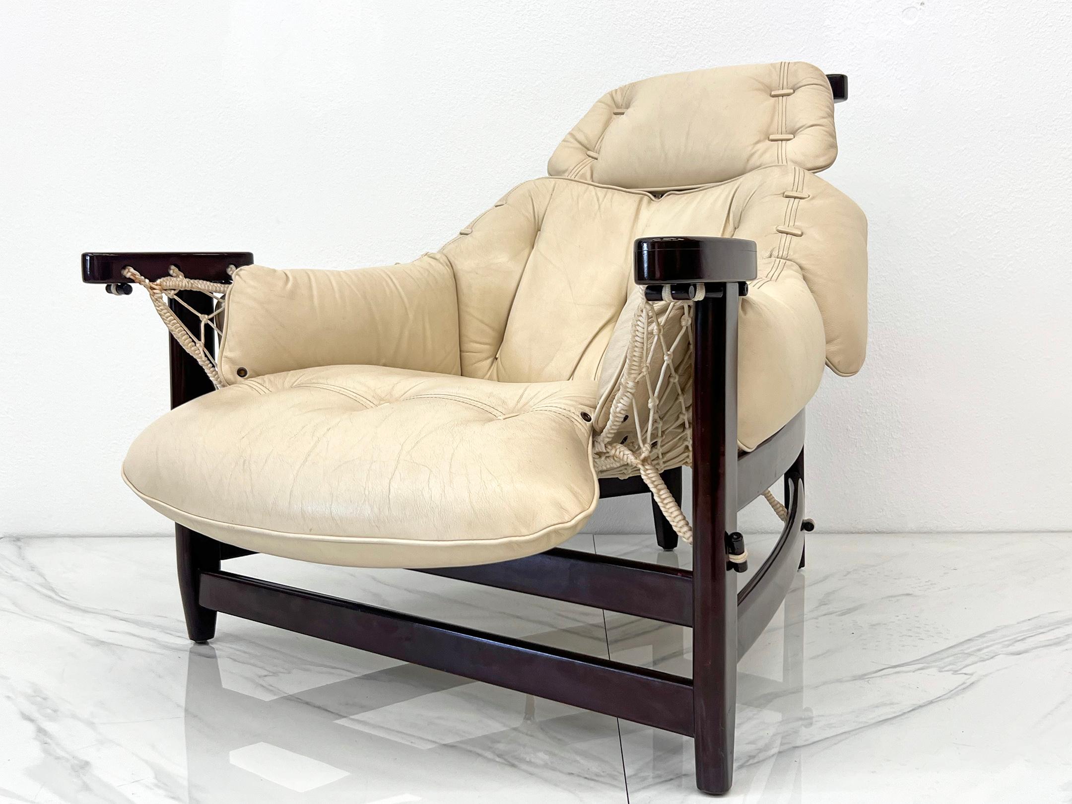 Jangada Chair by Jean Gillon, 1960's, Brazilian Modern For Sale 10