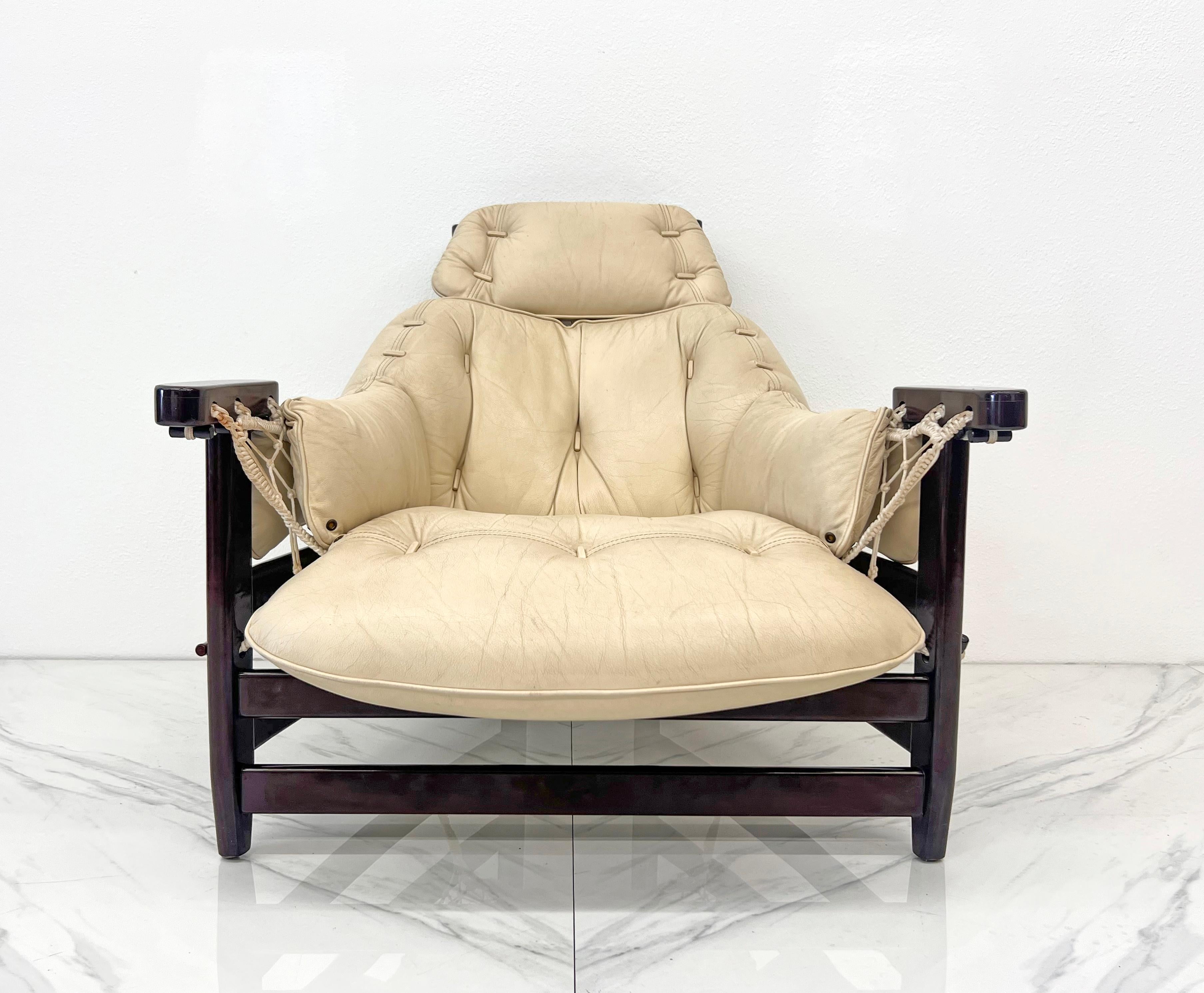 Jangada Chair by Jean Gillon, 1960's, Brazilian Modern For Sale 11