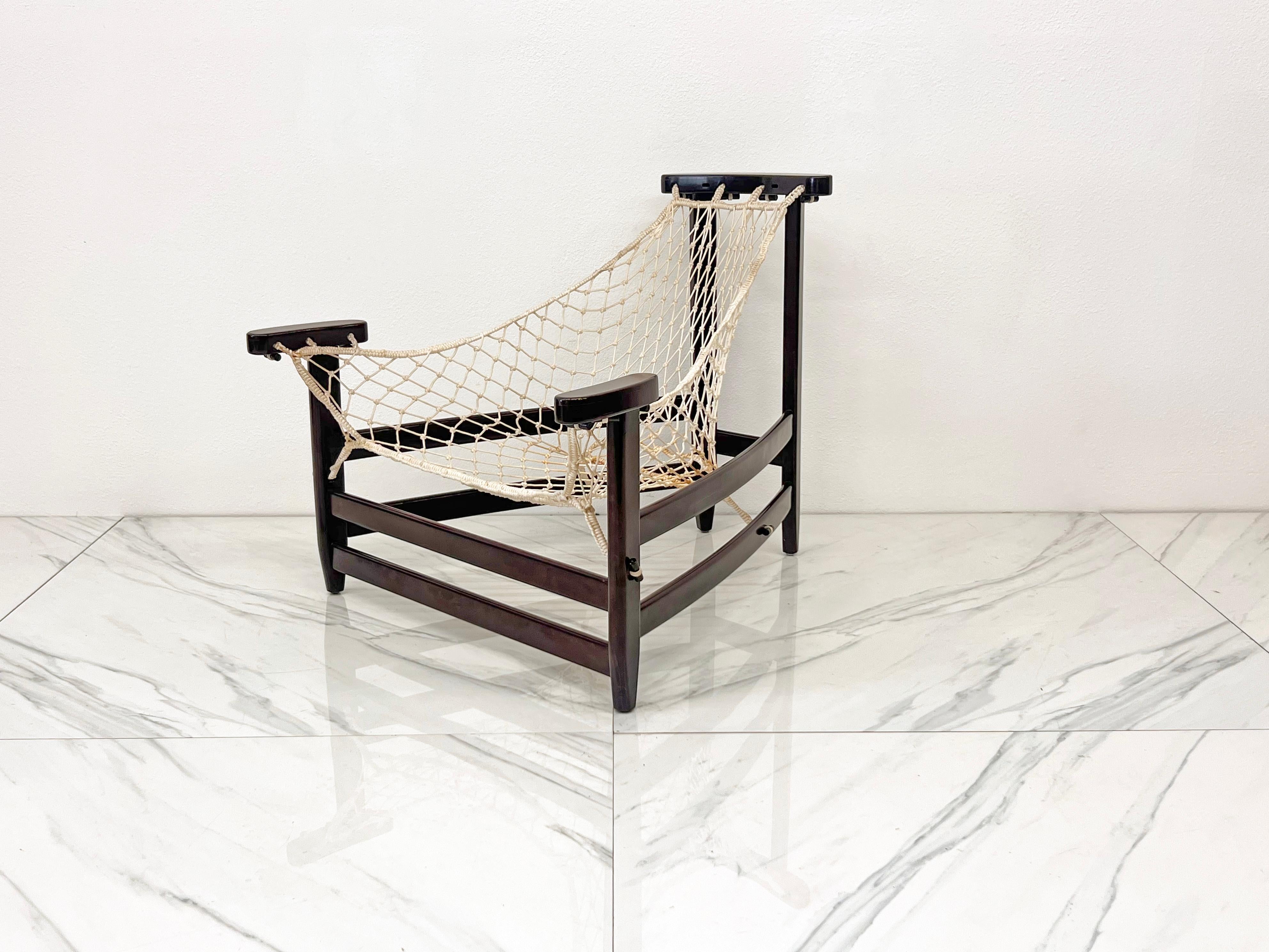 Jangada Chair by Jean Gillon, 1960's, Brazilian Modern In Good Condition For Sale In Culver City, CA