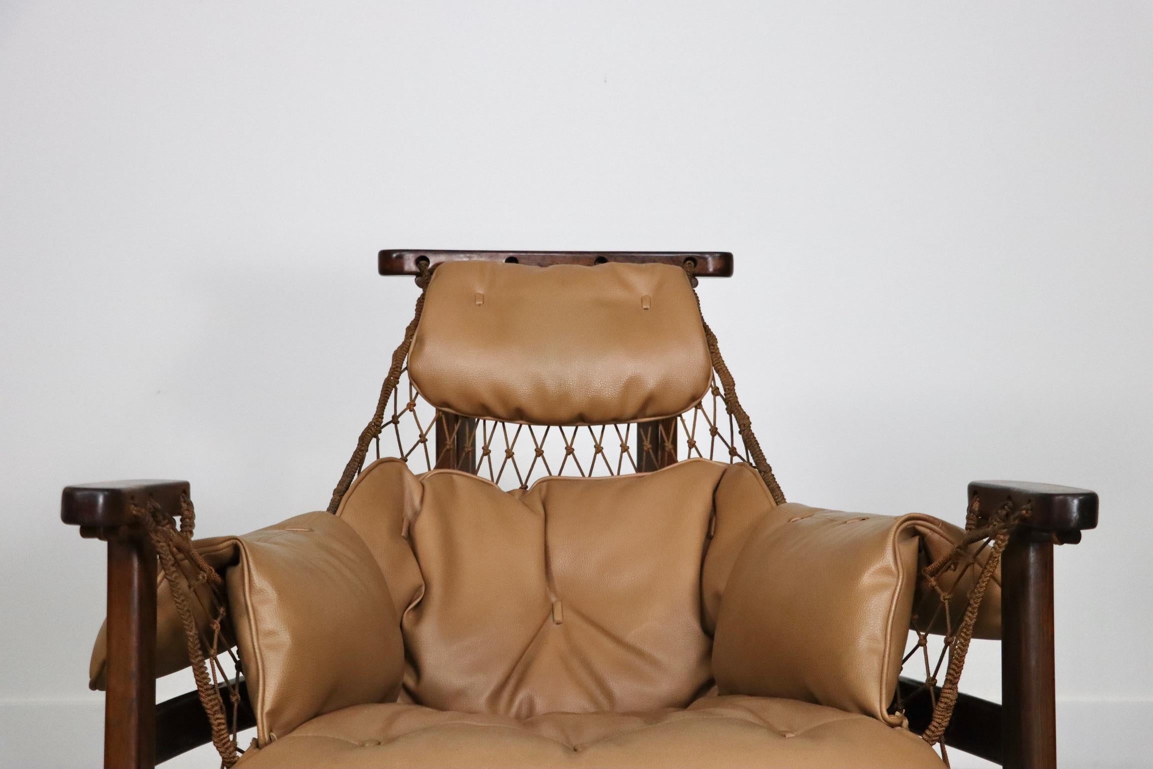 Jangada Lounge Chair in tan leather by Jean Gillon, Brazil 1960s In Good Condition In ABCOUDE, UT