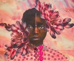 Portrait en technique mixte « Féminité » représentant une femme avec des fleurs roses