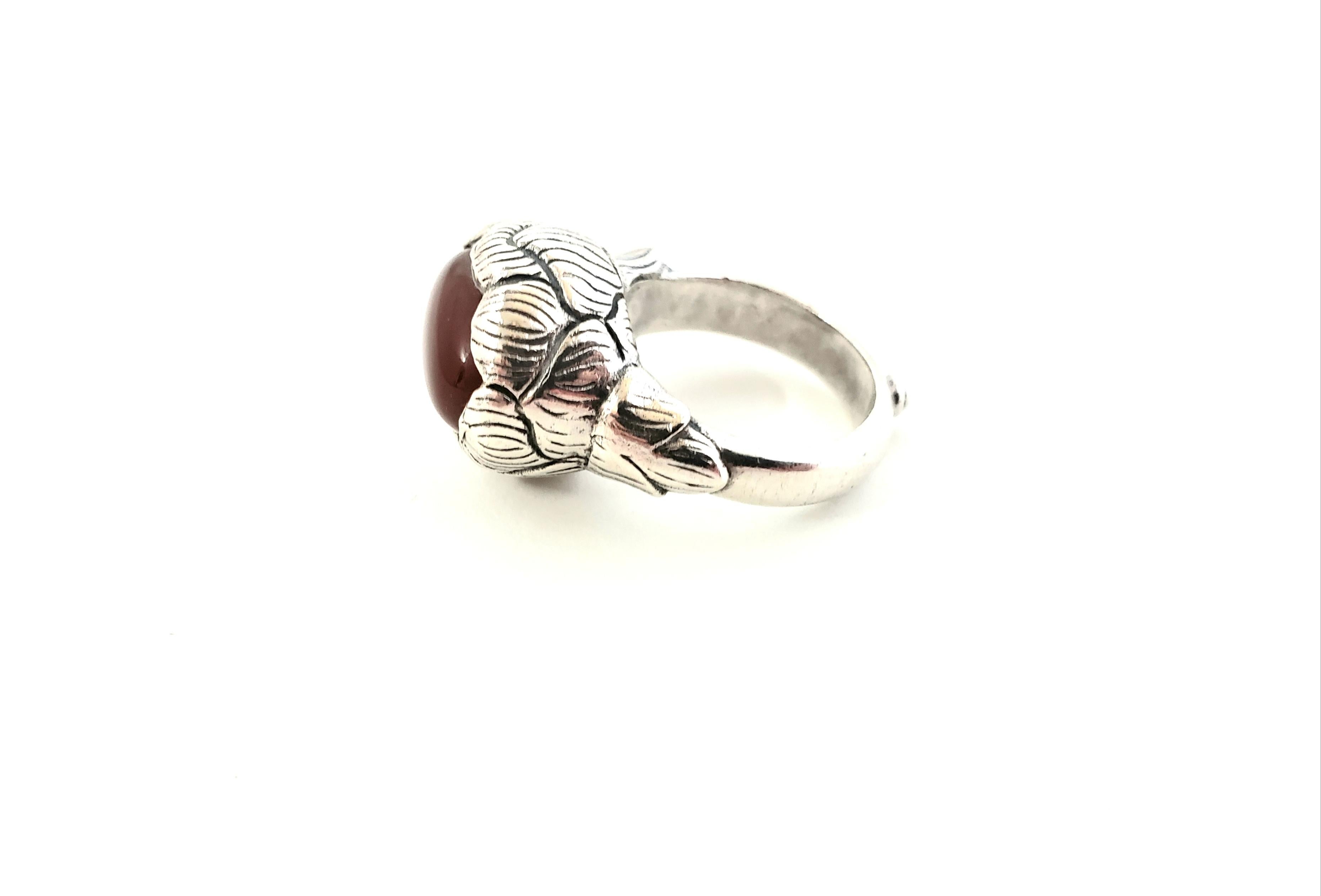 Janice Girardi JGD Sterling Silver Carnelian Lotus Ring

This is a beautiful sterling silver Carnelian Lotus Ring designed by Jane Girardi.

Measurements:   Size  6 3/4; 9/16