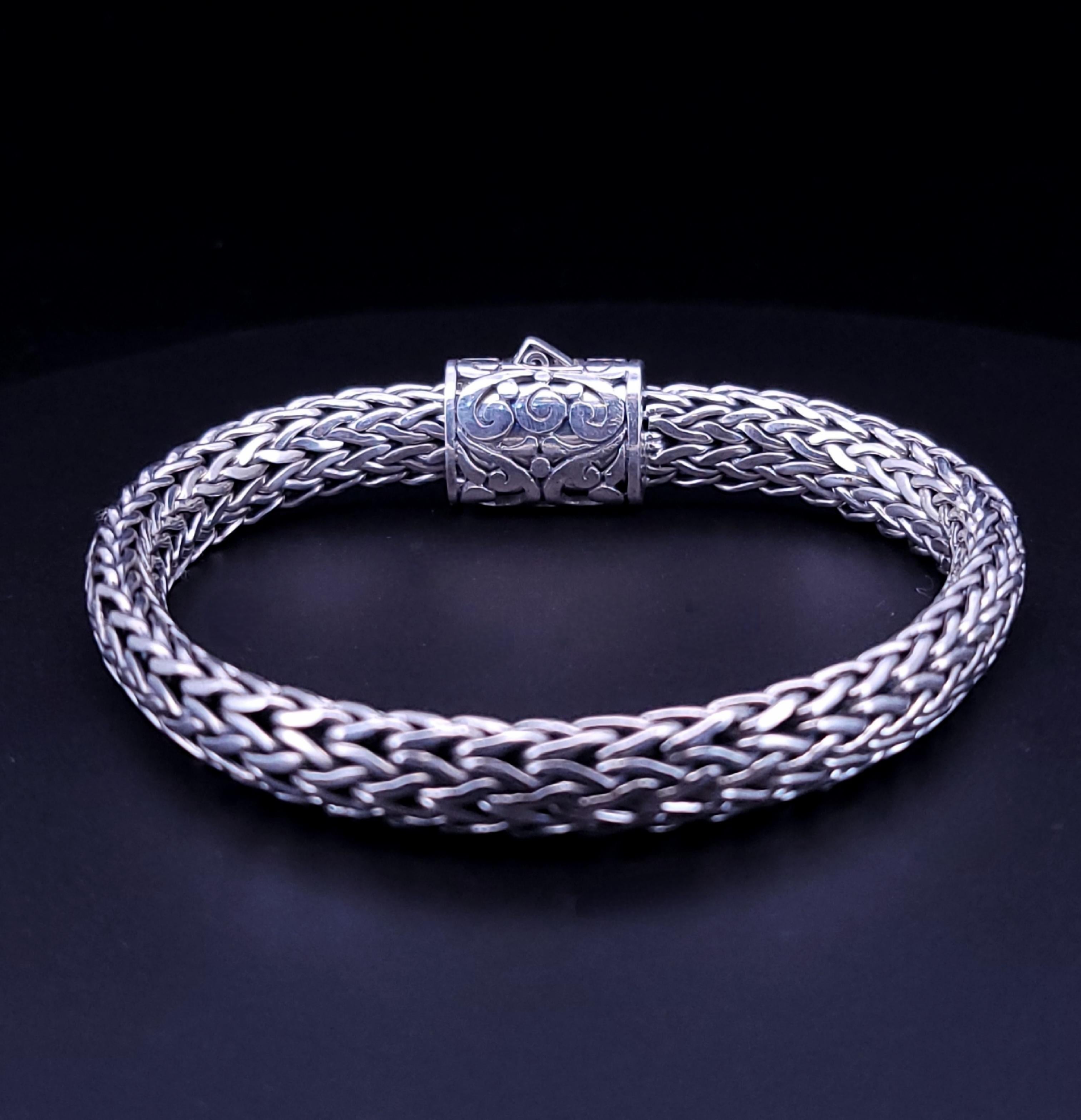 Janice Handwoven Mesh Bracelet Byzantine Design 925 Sterling Silver bracelet en vente 3