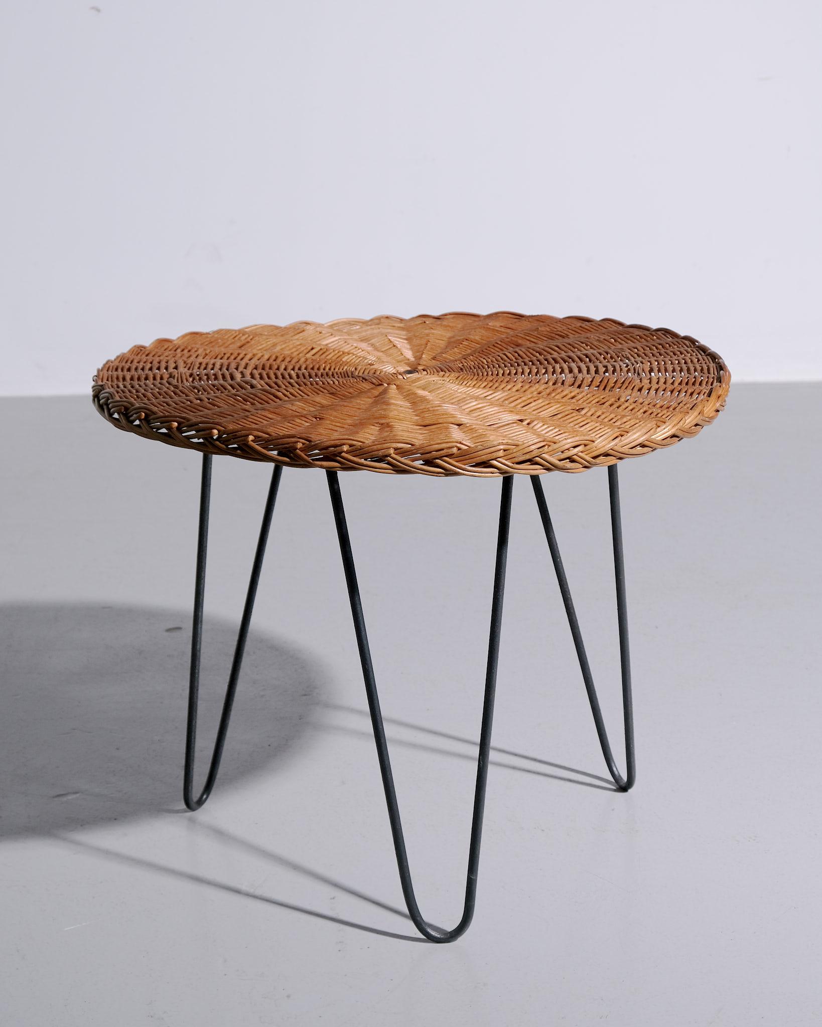 Français Fauteuils de salon et table en rotin Janine Abraham & Dirk Jan Rol, années 1960 en vente