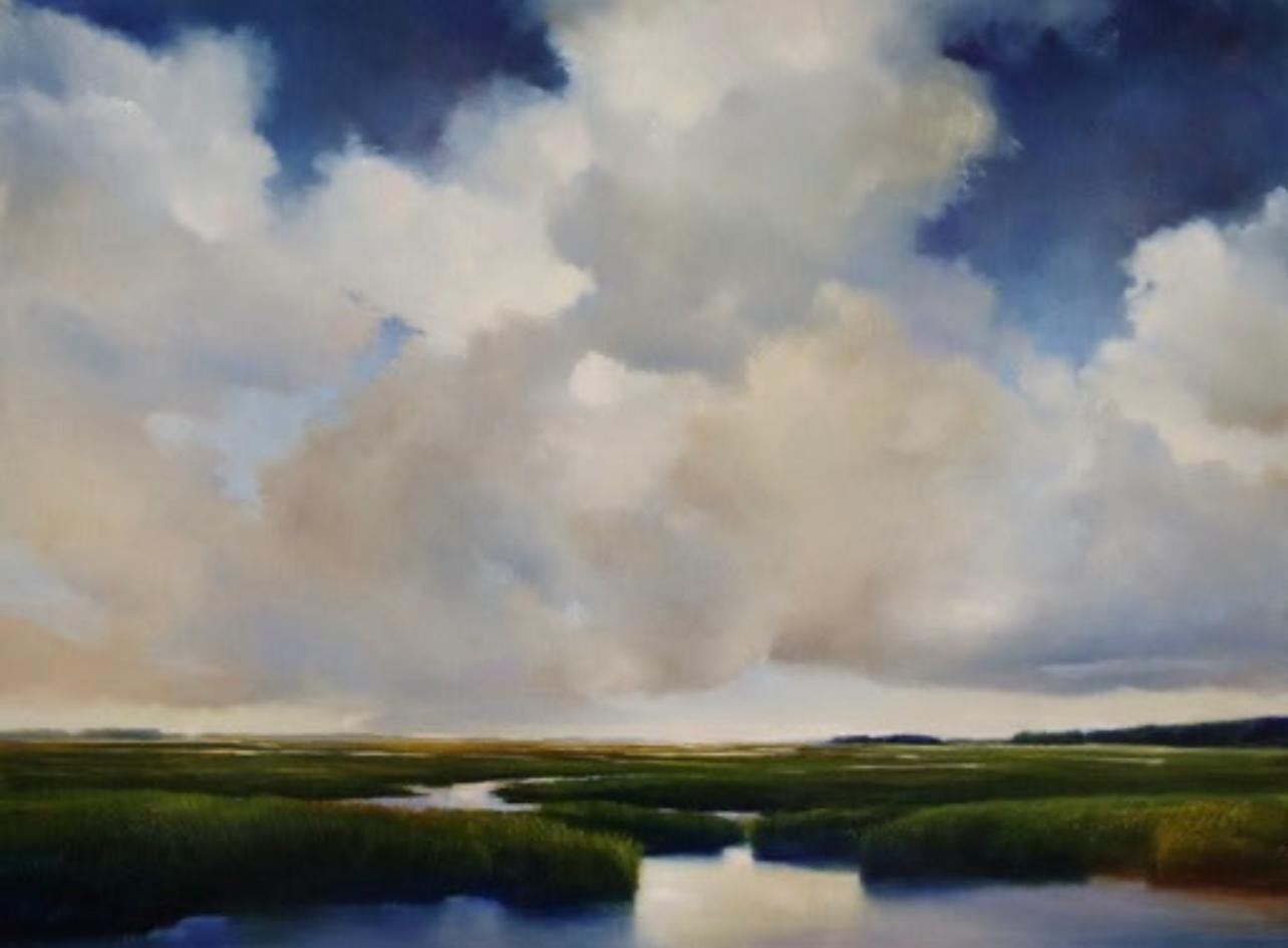 Janine Robertson Landscape Painting – Saphir-Abend, eineerie und geheimnisvolle Ansicht eines Sumpfs mit schweren Wolken