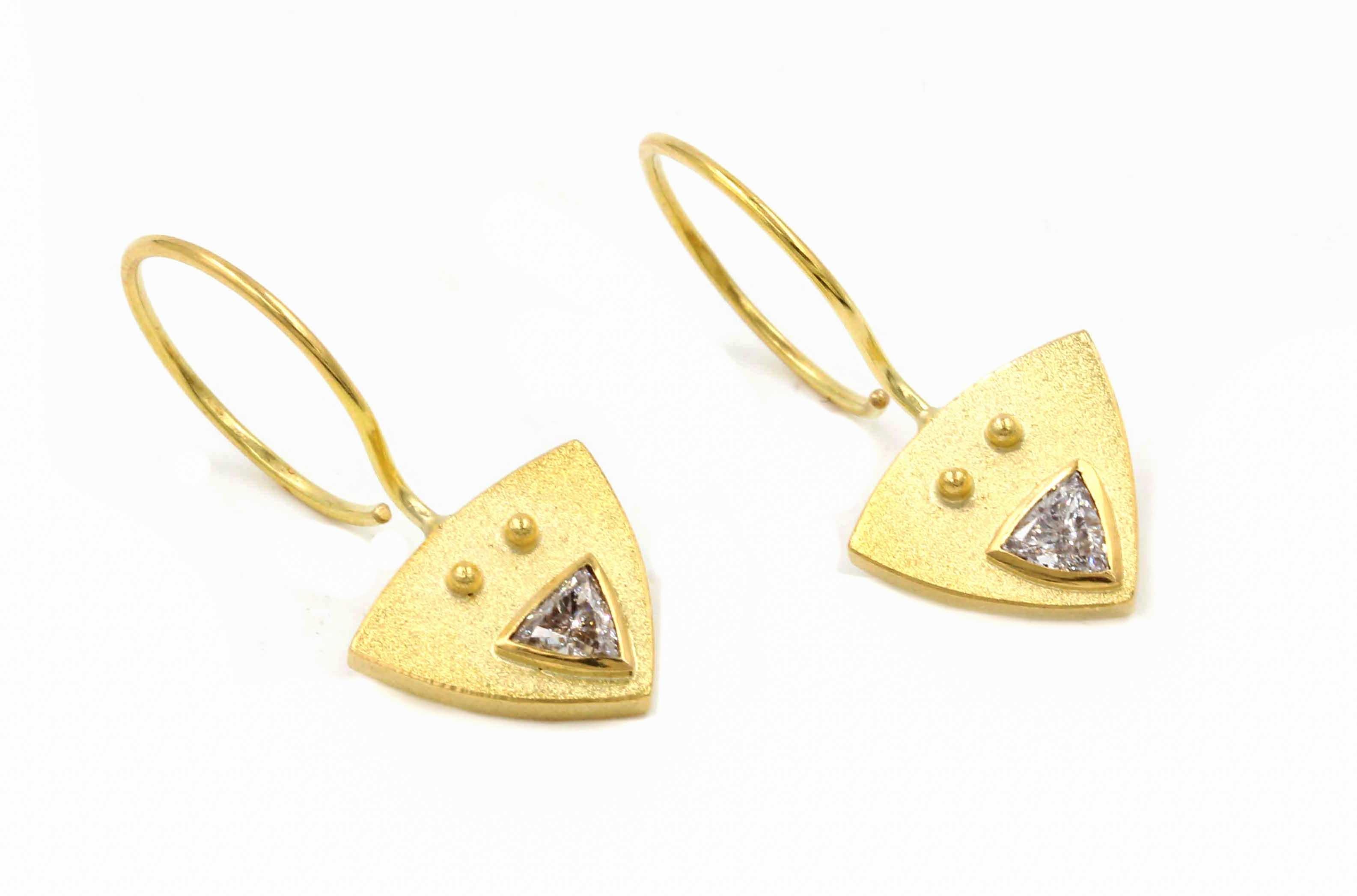 Janis Kerman, 18 Karat Gold and Diamond Earrings In New Condition For Sale In Santa Fe, NM