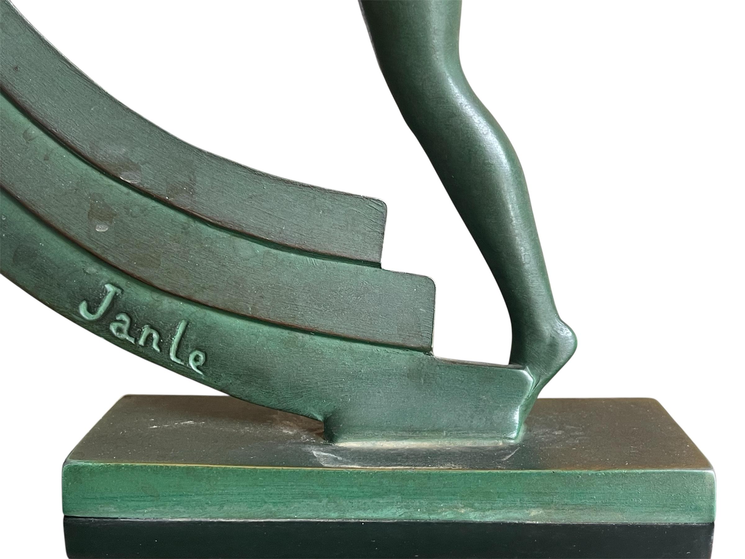 Janle - Foulard danseur en stéatite à patine Greene & Greene, XXème siècle en vente 3
