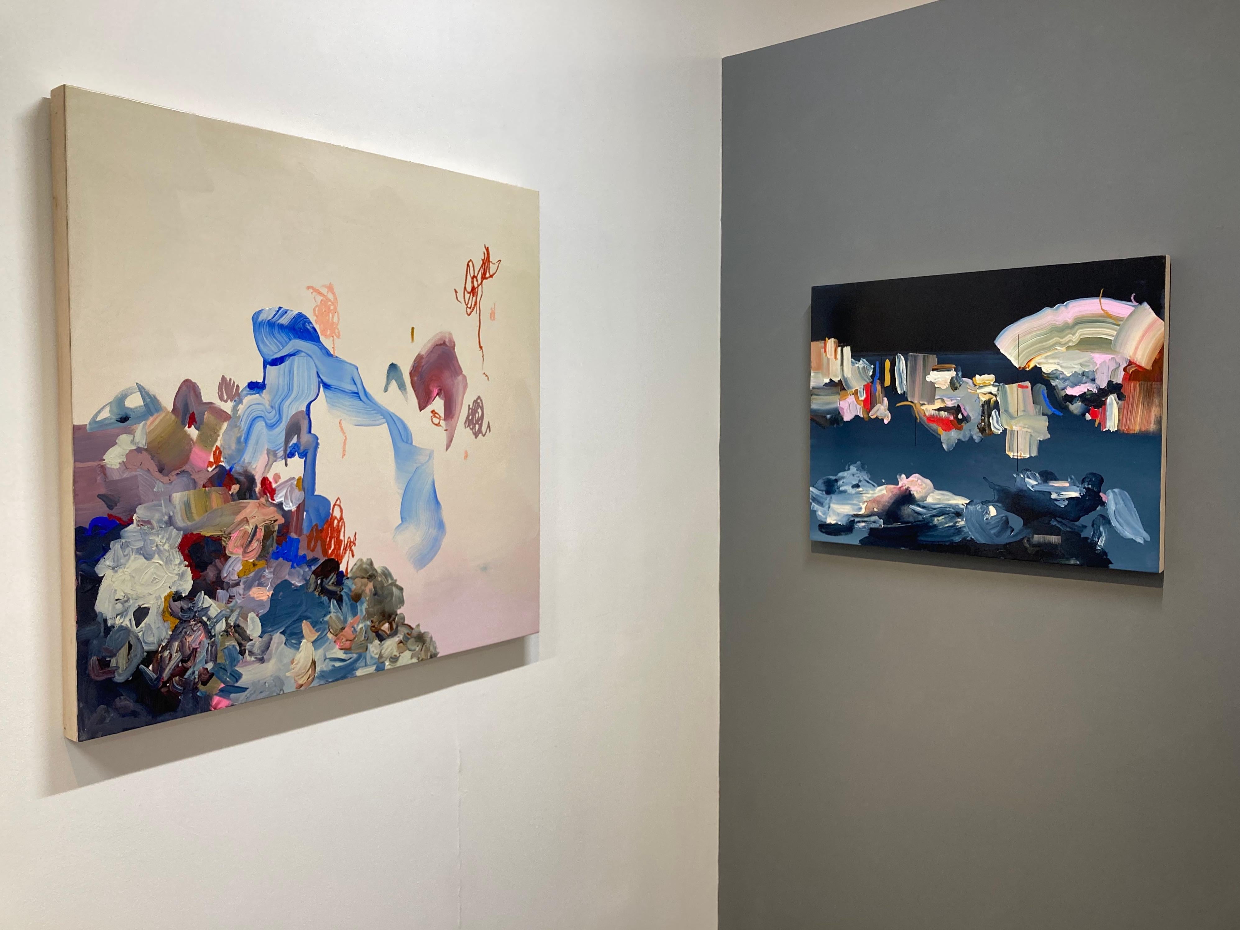 The Smell of Rain:: quadratisches abstraktes Gemälde mit blauem:: rosa:: gelbem Ocker:: schwarz (Zeitgenössisch), Painting, von Janna Watson