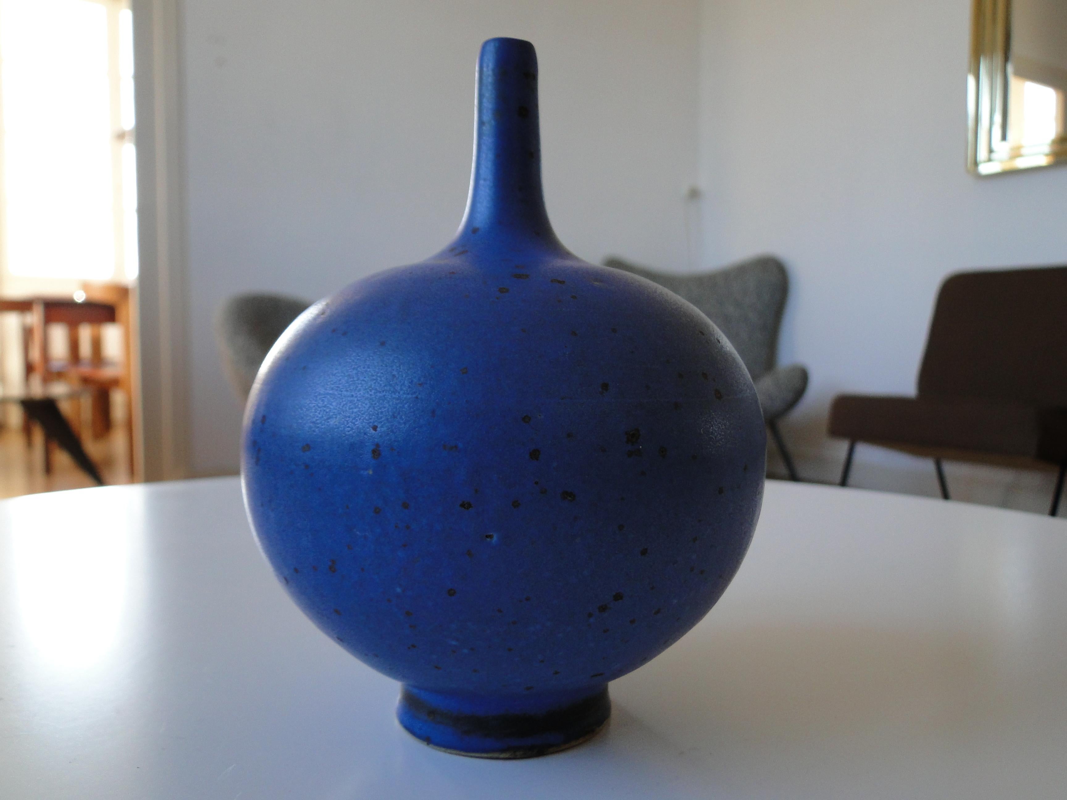 Janne Fagerfäldt Bleue Ceramic Boule Limhamn Sweden Ruelland Jouve Capron In Good Condition For Sale In Lège Cap Ferret, FR