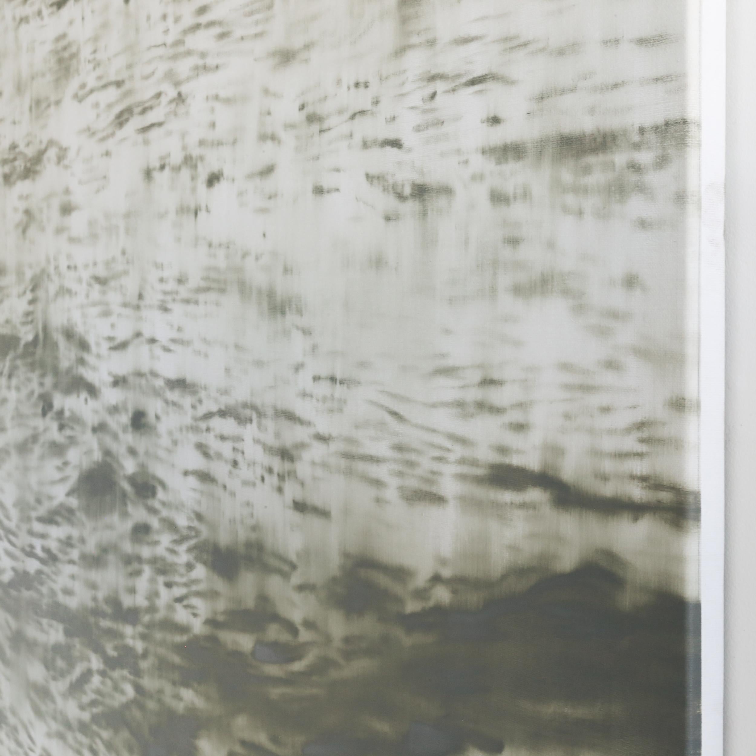 Onde 10 - Figurative Painting Grigio di János Huszti