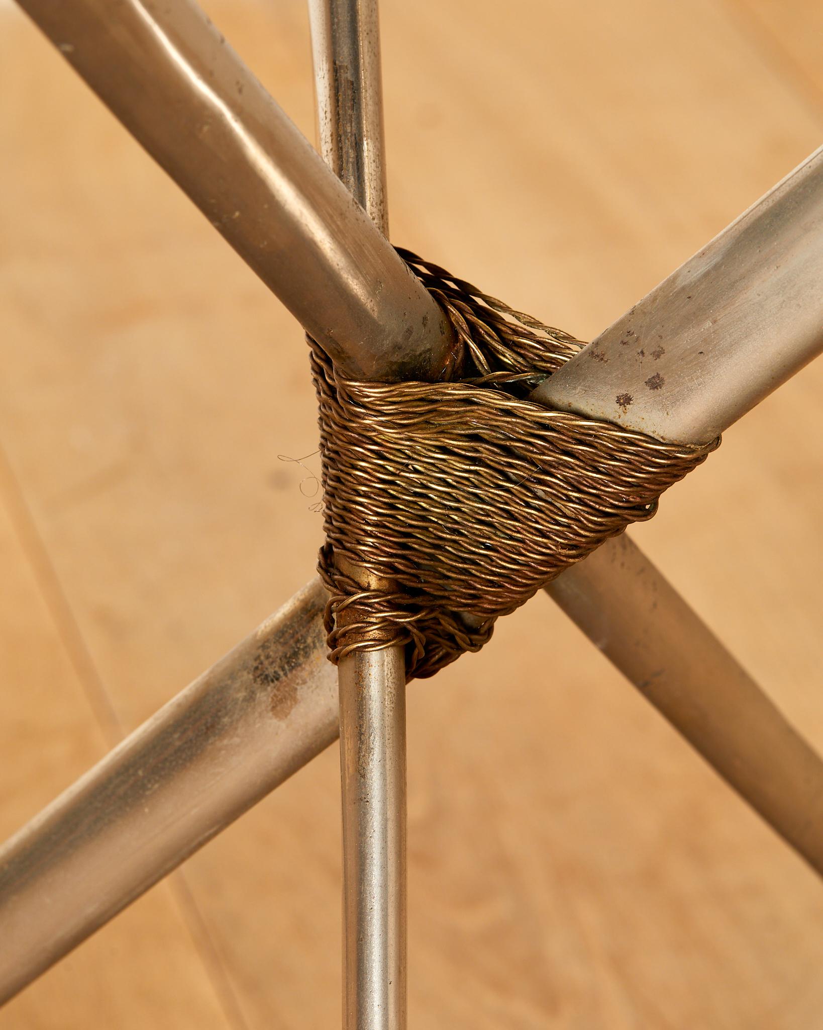 Jansen, Guéridon con sciabole, ottone e poalina nera, circa 1960, Francia. in vendita 1
