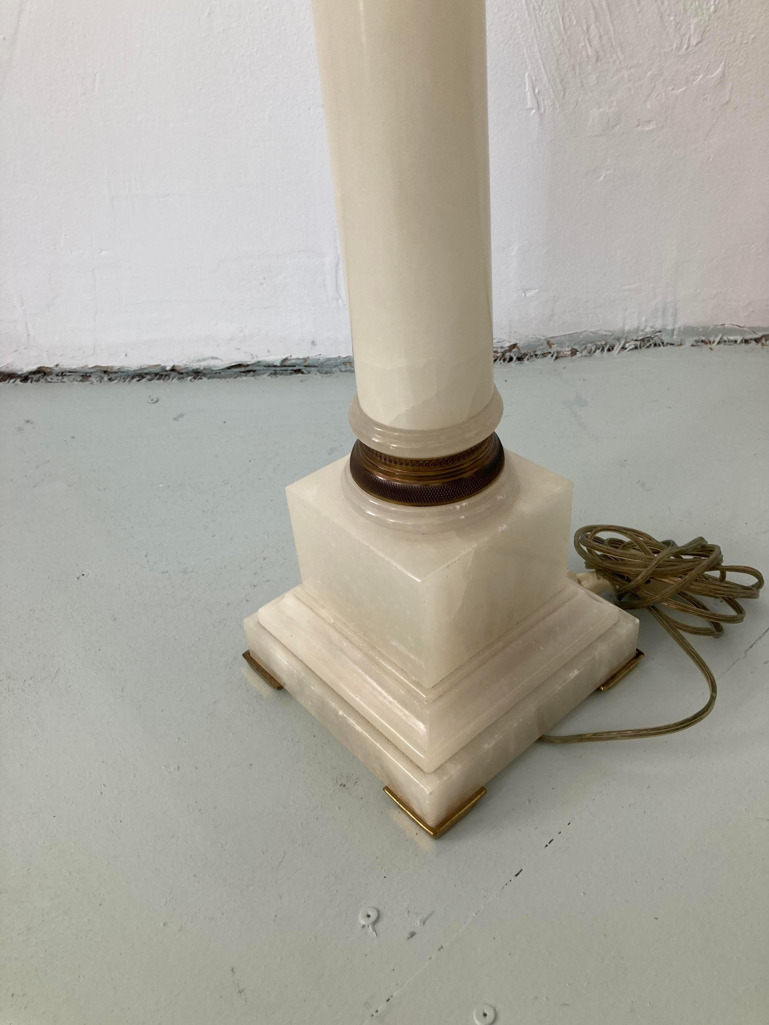 Jansen Style Marlboro Onyx Column Lamp For Sale 3