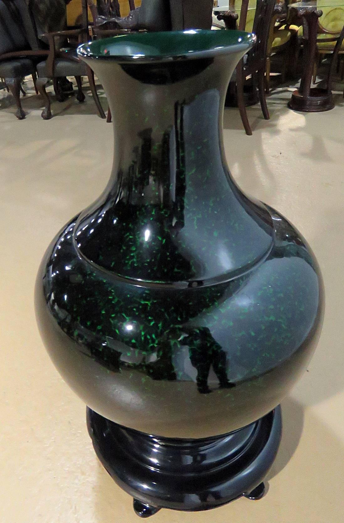 20th Century Jansen Style Urn