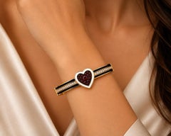 Braccialetto con cuore in granato e diamanti, pietra del mese di gennaio, in oro 14 carati di Meghna Jewels