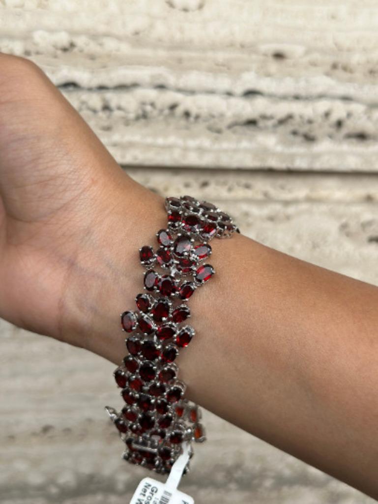 Mixed Cut January Birthstone Garnet Wide Wedding 925 Sterling Silver Bracelet for Mom Gift For Sale